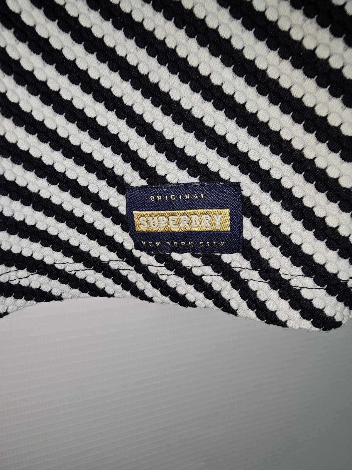 EK6865 Damen Rock von Superdry, Schwarz/weiß, Gr.M1