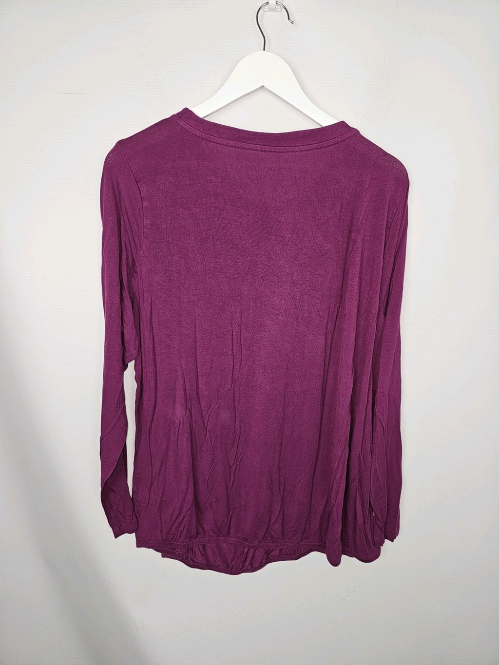 EK8953 Damen Sweatshirt von Essentials, Lila, Gr. 48/504