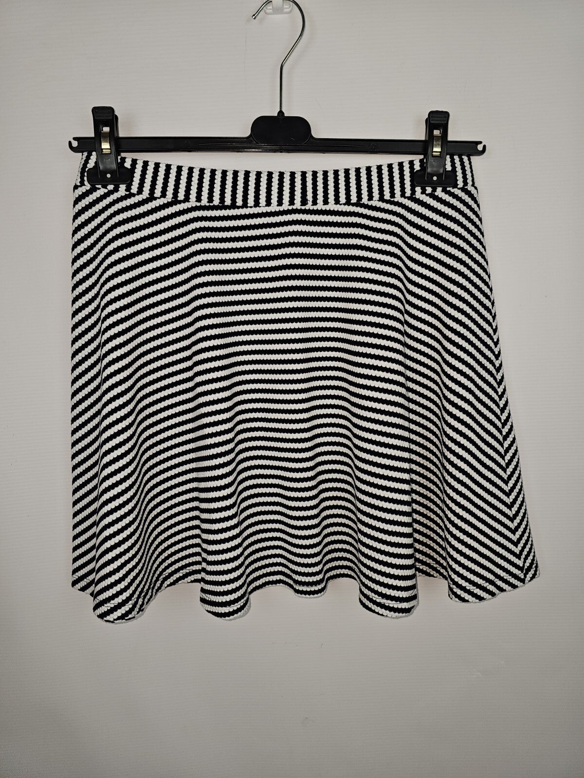 EK6865 Damen Rock von Superdry, Schwarz/weiß, Gr.M2
