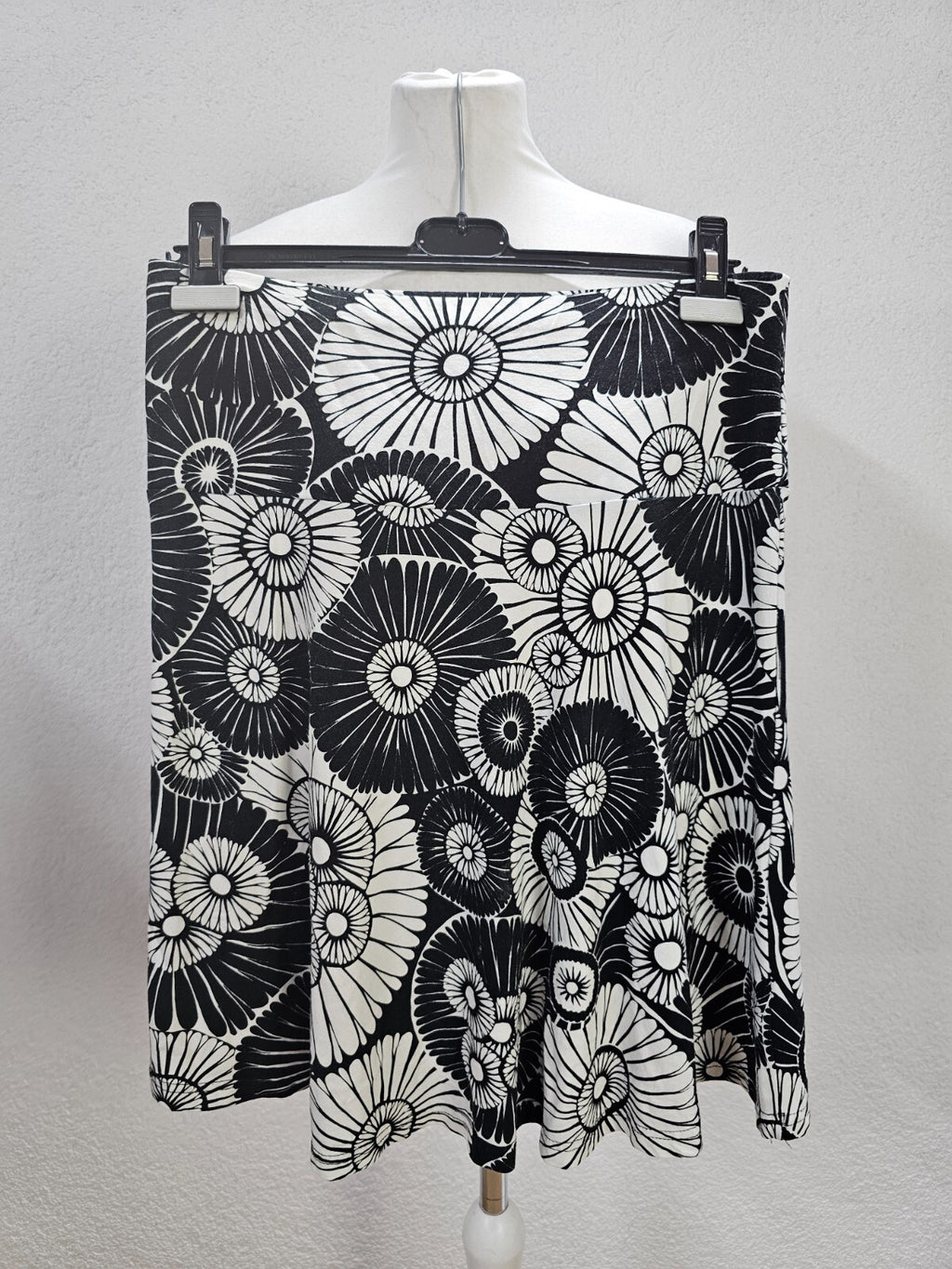 EK4132 Damen Rock von H&M, schwarz/weiß, Gr. 380
