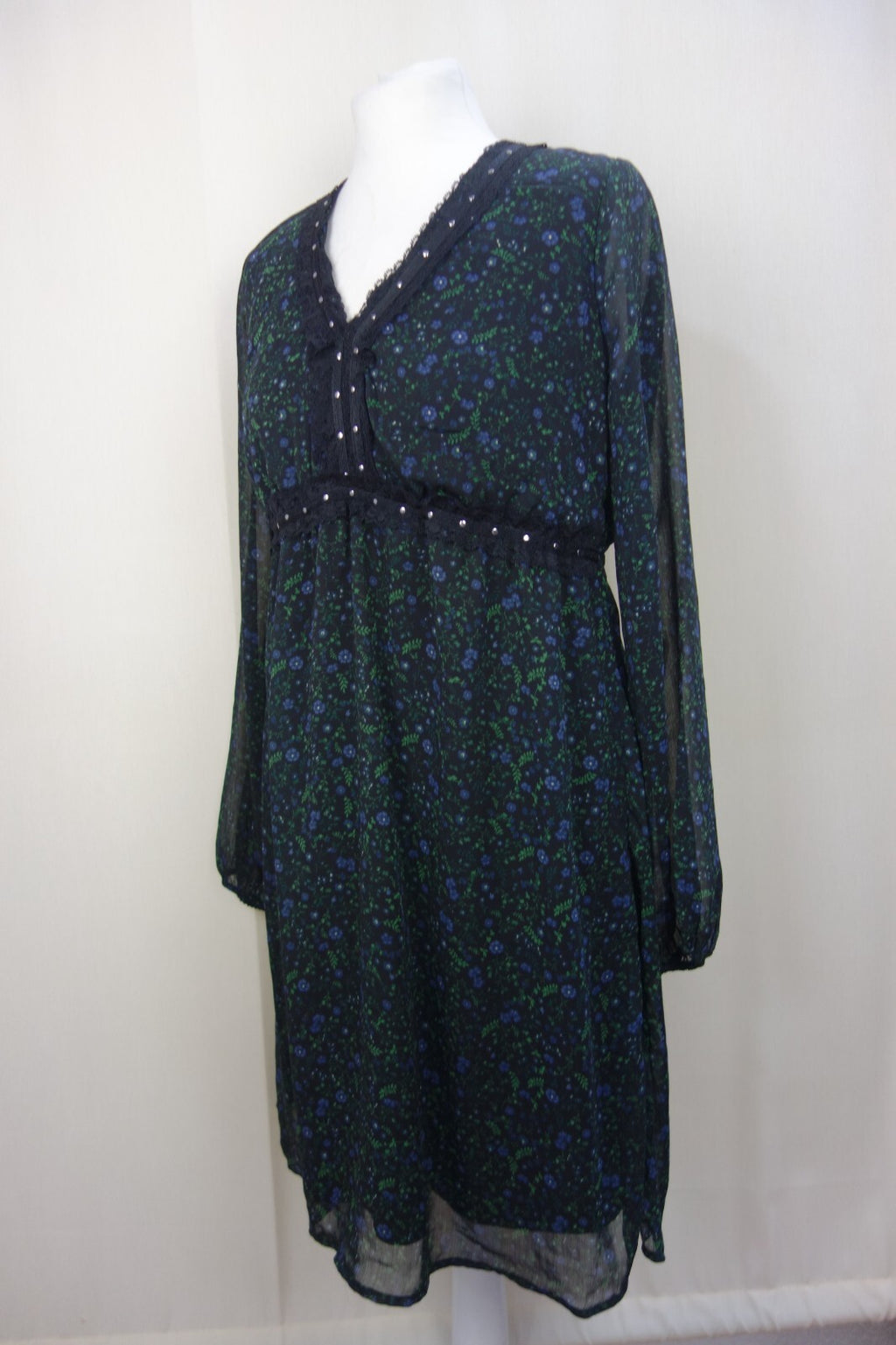 EK2936 Damen Kleid, schwarz mit Blumenmuster, Gr.L4
