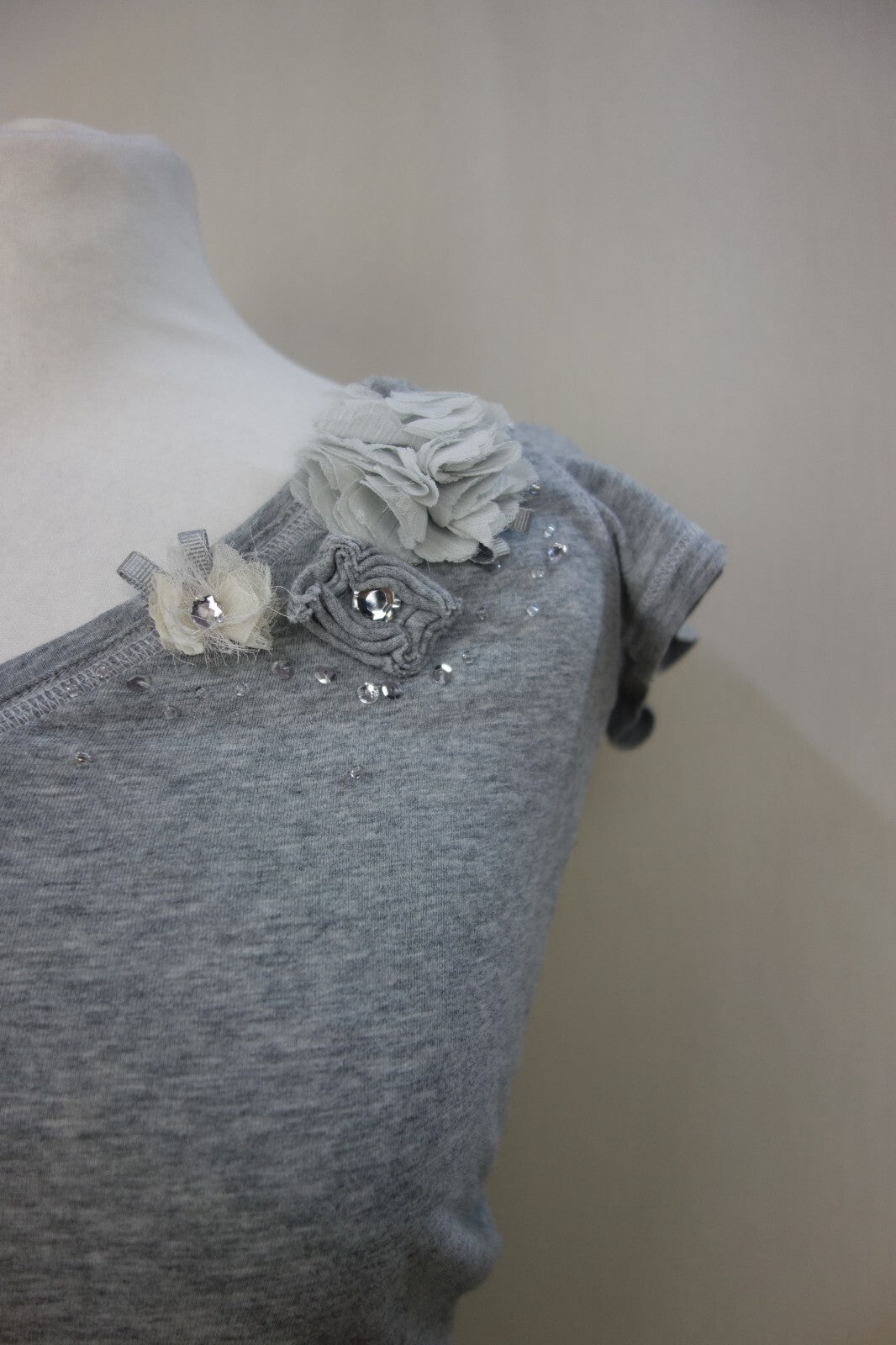 EK3947 Damen T-Shirt von Hollister, grau, Gr.XS2