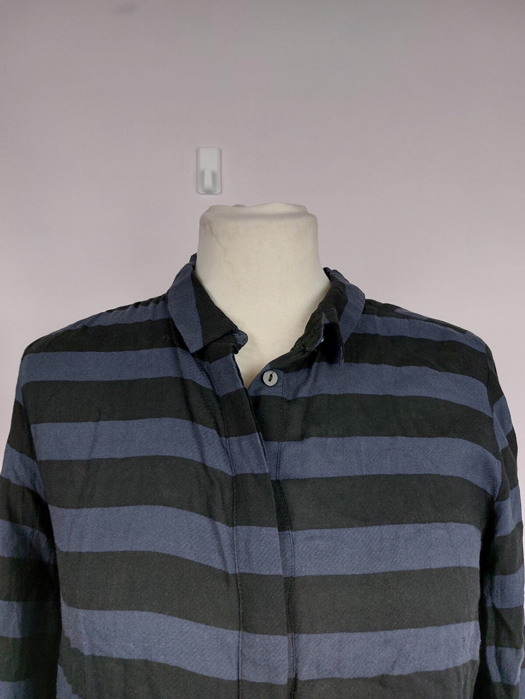 EK4391 Damen Bluse von Second Female, dunkelblau-schwarz, Gr.S3