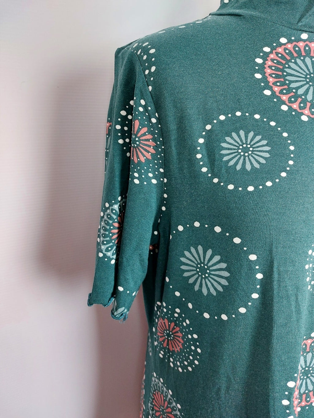 EK0898 Damen Kleid von Boysen´s, grün mit Blumen, Gr. 443