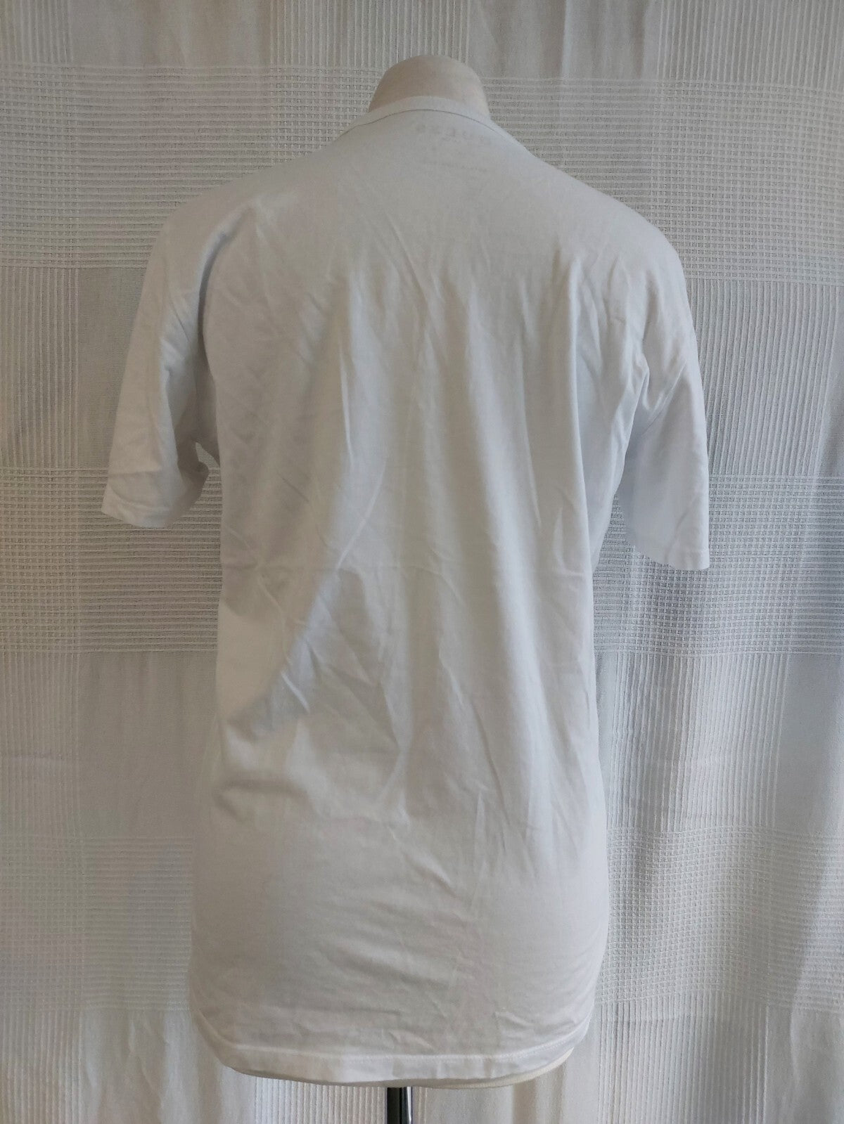 EK2438 Damen T-Shirt von Guess, weiß, Gr.M2