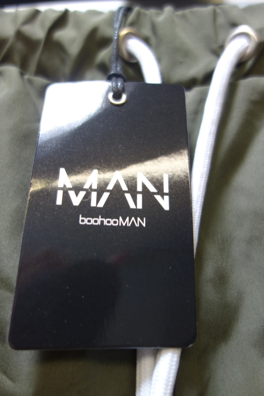 EK1820 Damen Shorts von Boohoo Man, dunkelgrün, Gr. S2