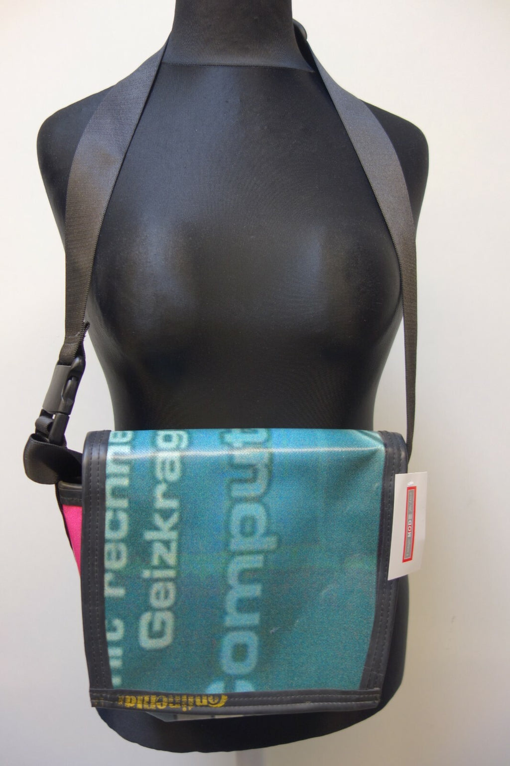 EK1690 Umhängetasche von crabbag0