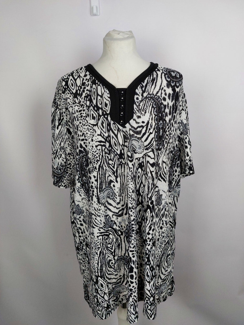 EK2754 Damen Bluse von Deluxe Stars, schwarz-weiß, Gr.XXXL0
