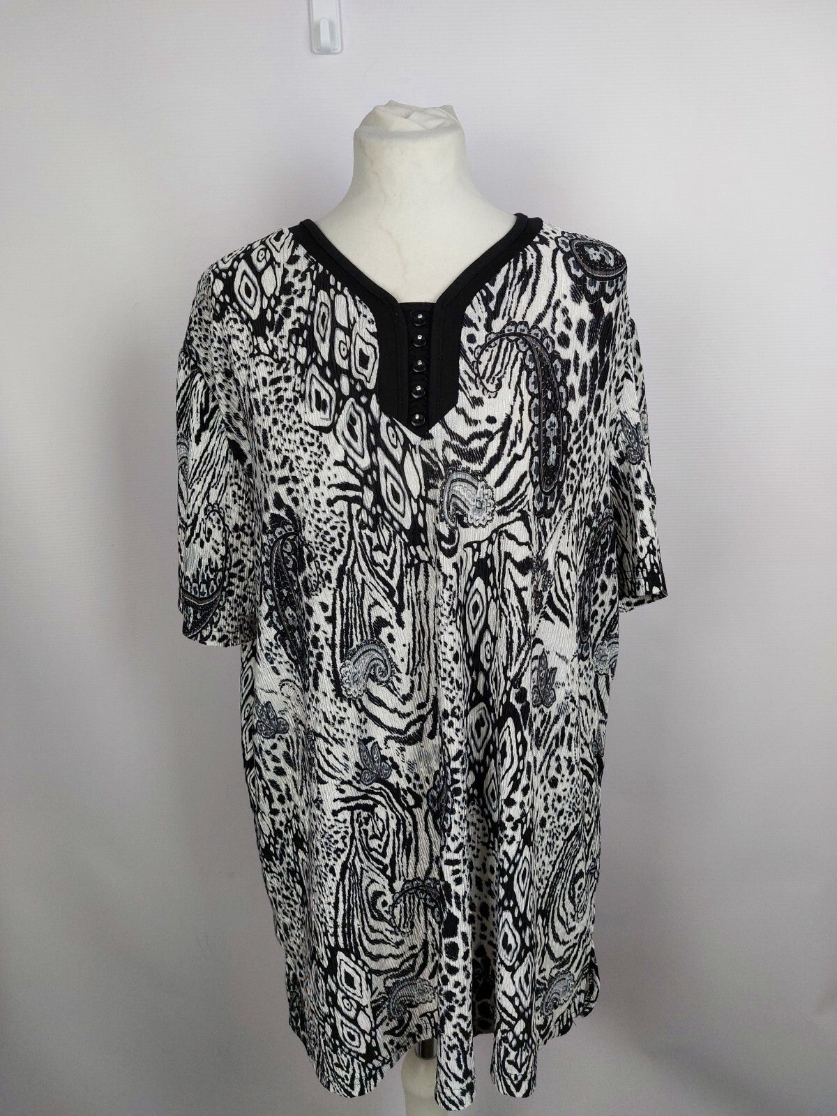 EK2754 Damen Bluse von Deluxe Stars, schwarz-weiß, Gr.XXXL0