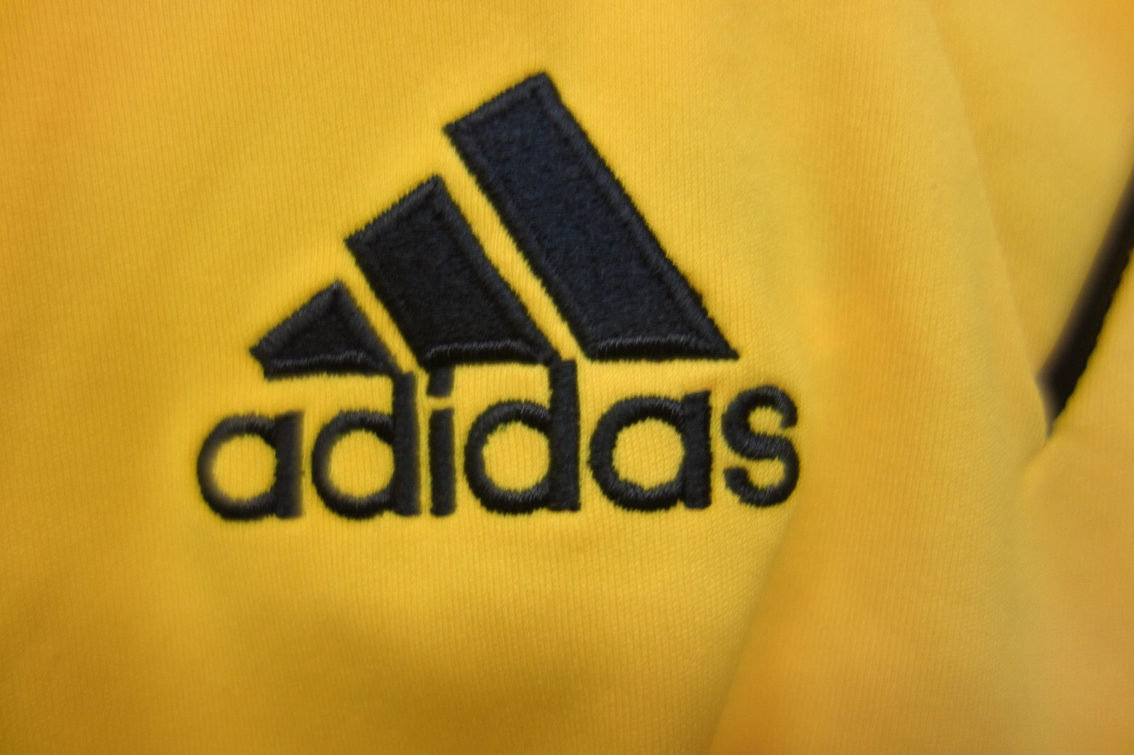 EK2618 Herren Sportoberteil von adidas, gelb, Gr. M5