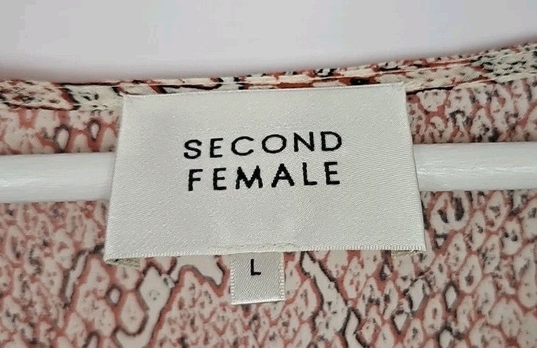 EK9902 Damen T-Shirt Second Female Gr.L Rosa1