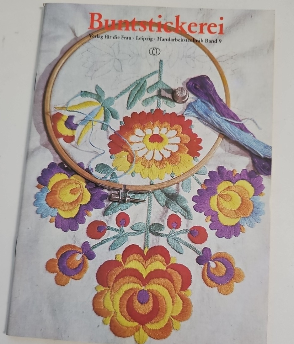 EK2729 Handarbeitstechniken Stricken, Weben, Durchbruch, Häkeln Bunstickerein...16