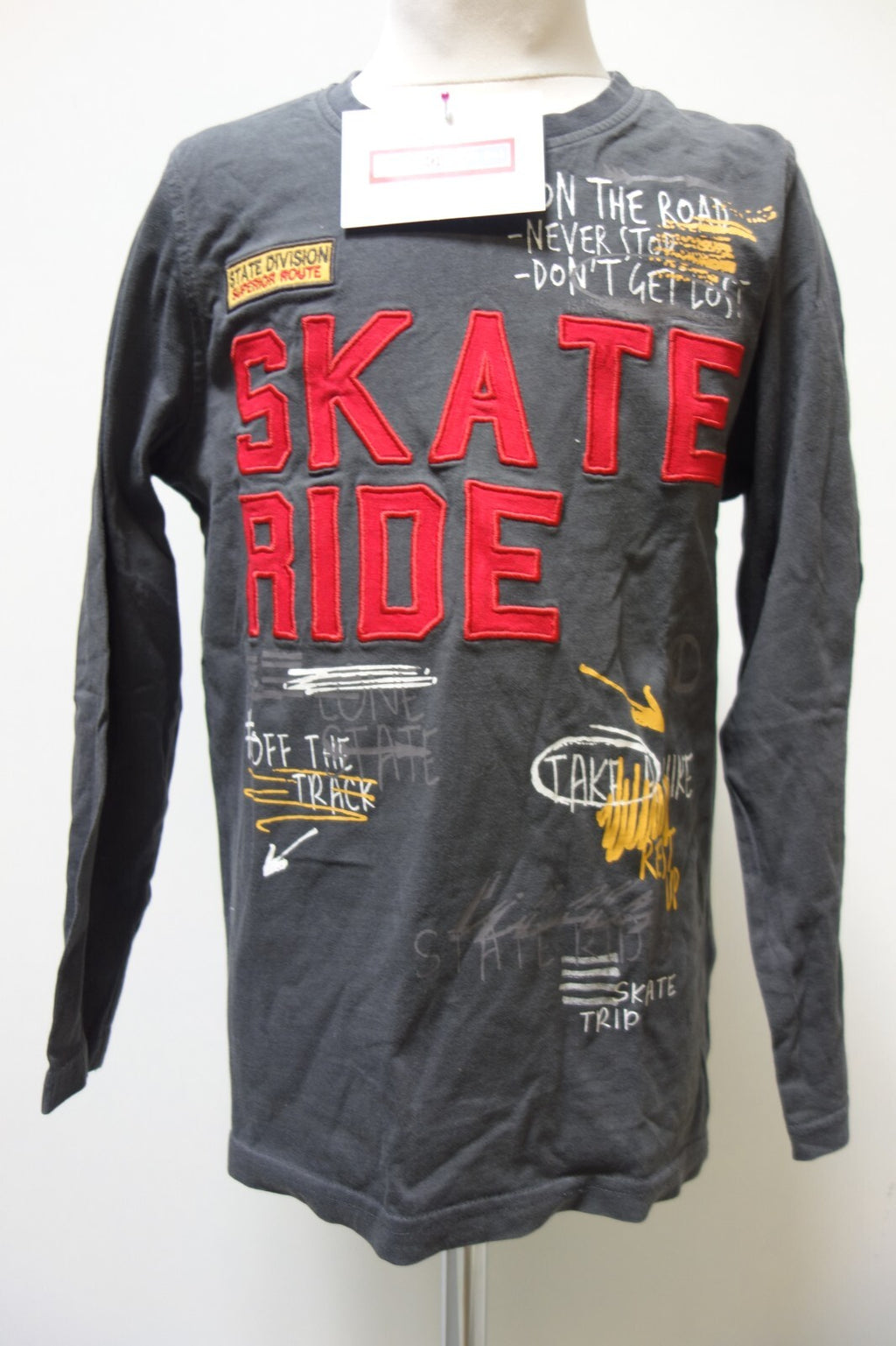 EK1810 Jungen Langarmshirt grau mit Aufdruck von C&A-Skate Nation, Größe 134/1400