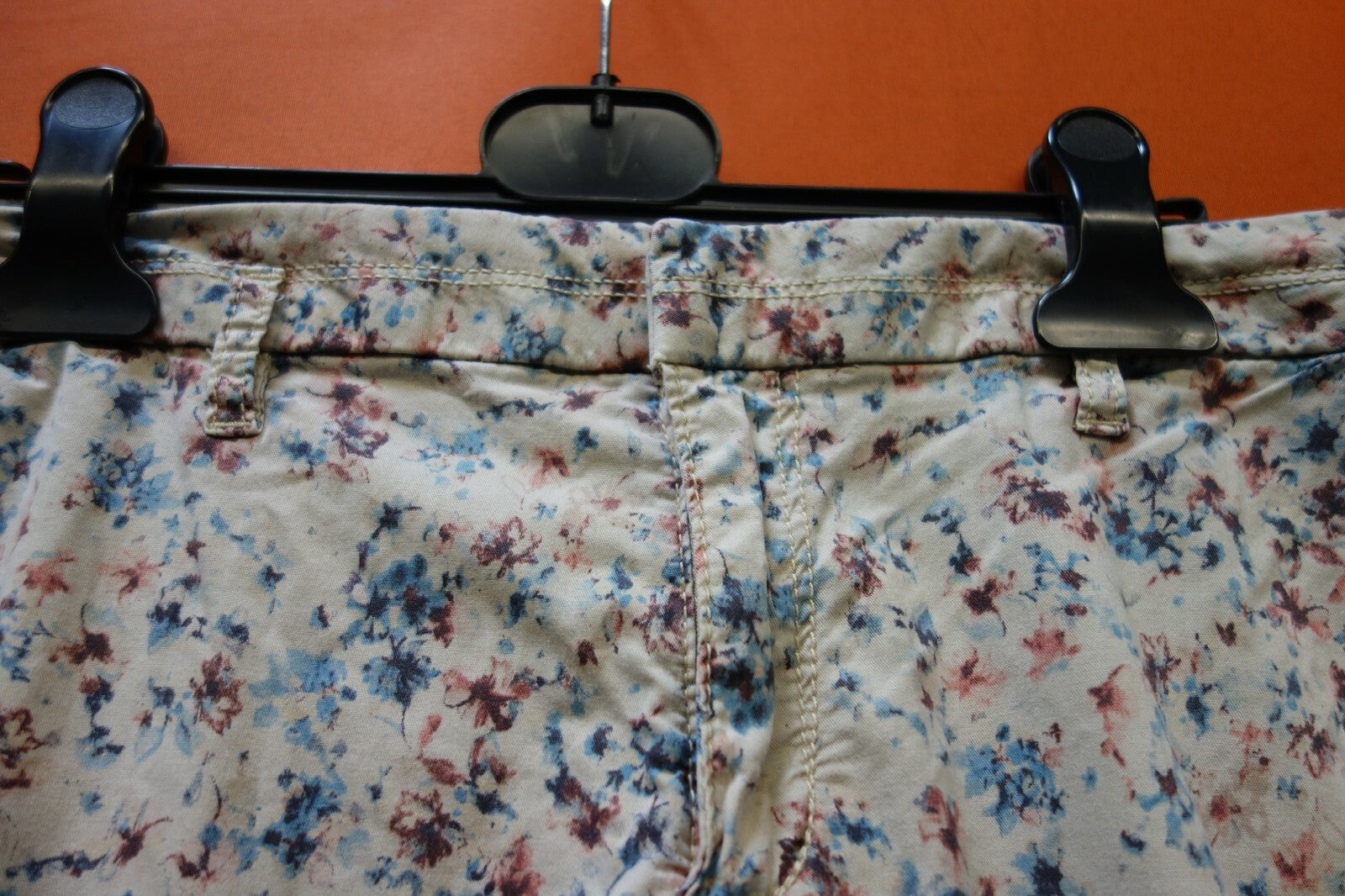 EK0230 Damen Shorts von Esprit, geblümt, 421
