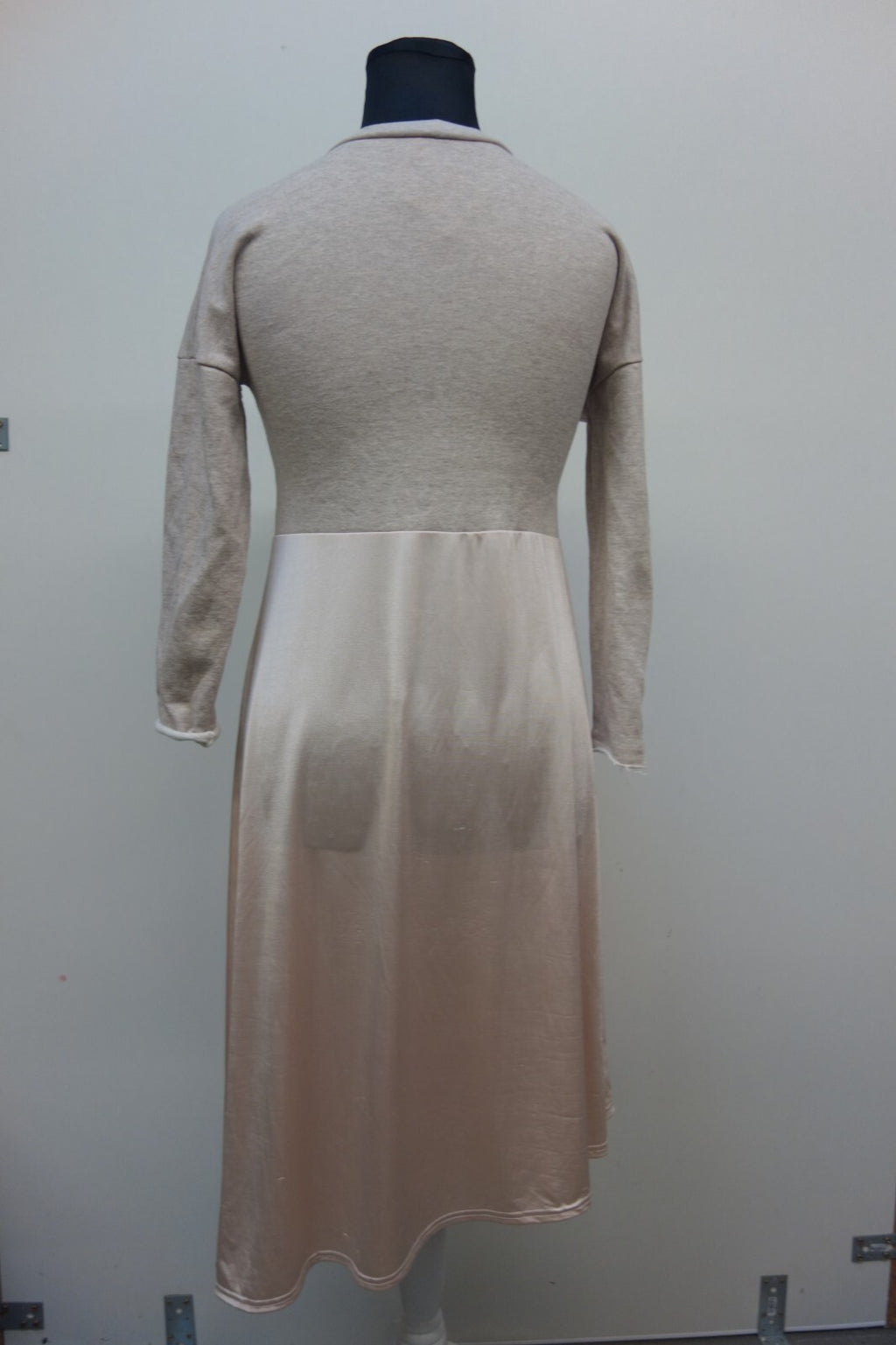 EK2724 Damen Kleid von asos, beige, gr. 383