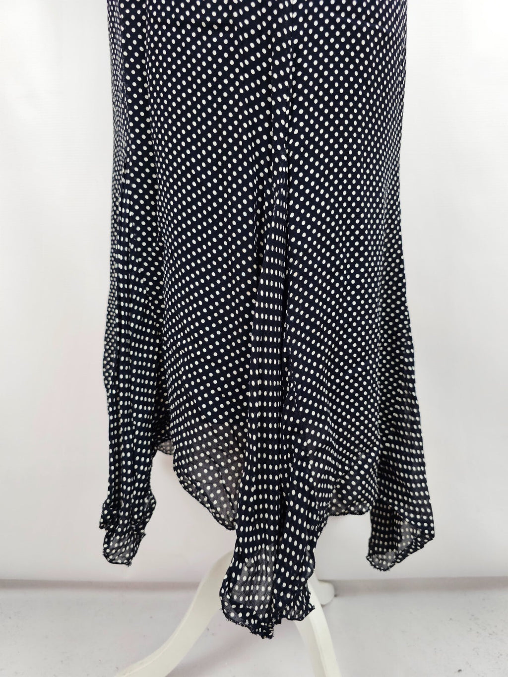 EK5345 Gepunktetes Kleid von Vedat für Damen, Gr. 484