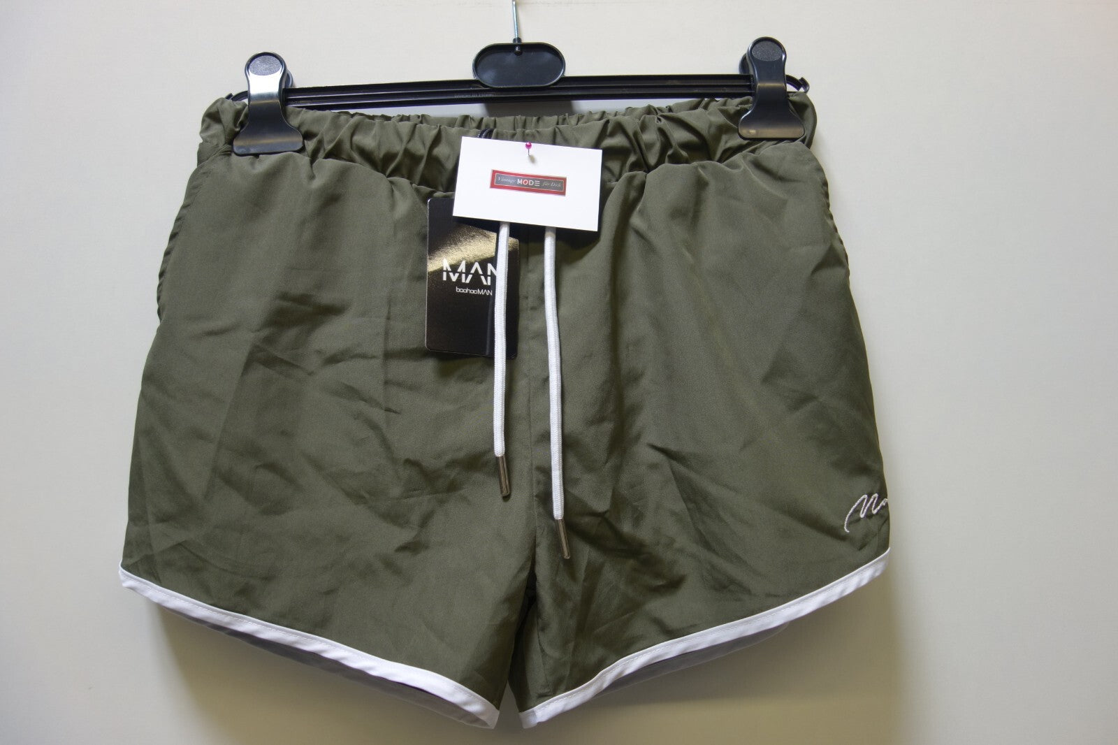EK1820 Damen Shorts von Boohoo Man, dunkelgrün, Gr. S0