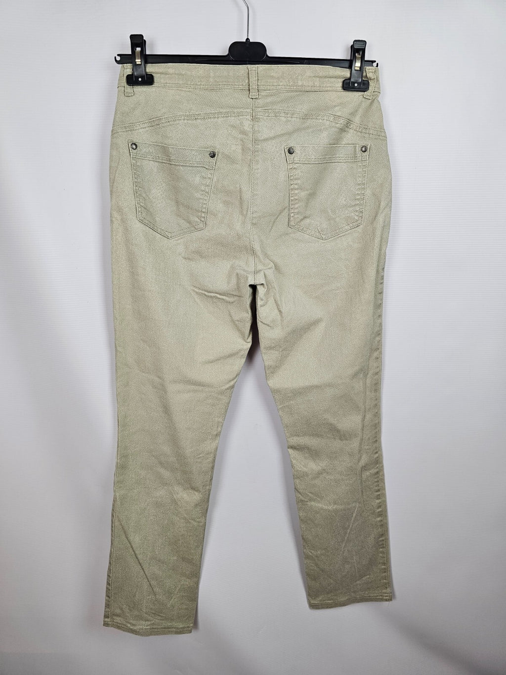 EK5456 Damen Hose von dreamSTAR, beige und grau schimmernd, Gr.426