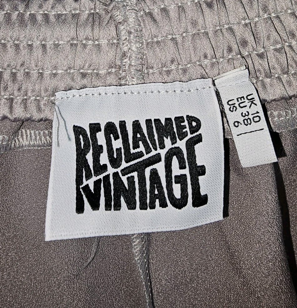 EK8158 Damen Stoffhose von Reclaimed Vintage, silber, Gr.381