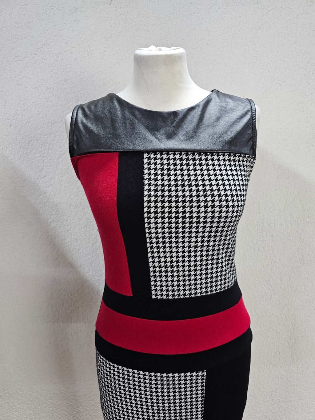 EK6067 Damen Kleid von MXO, schwarz/weiß/rot, Gr. S1