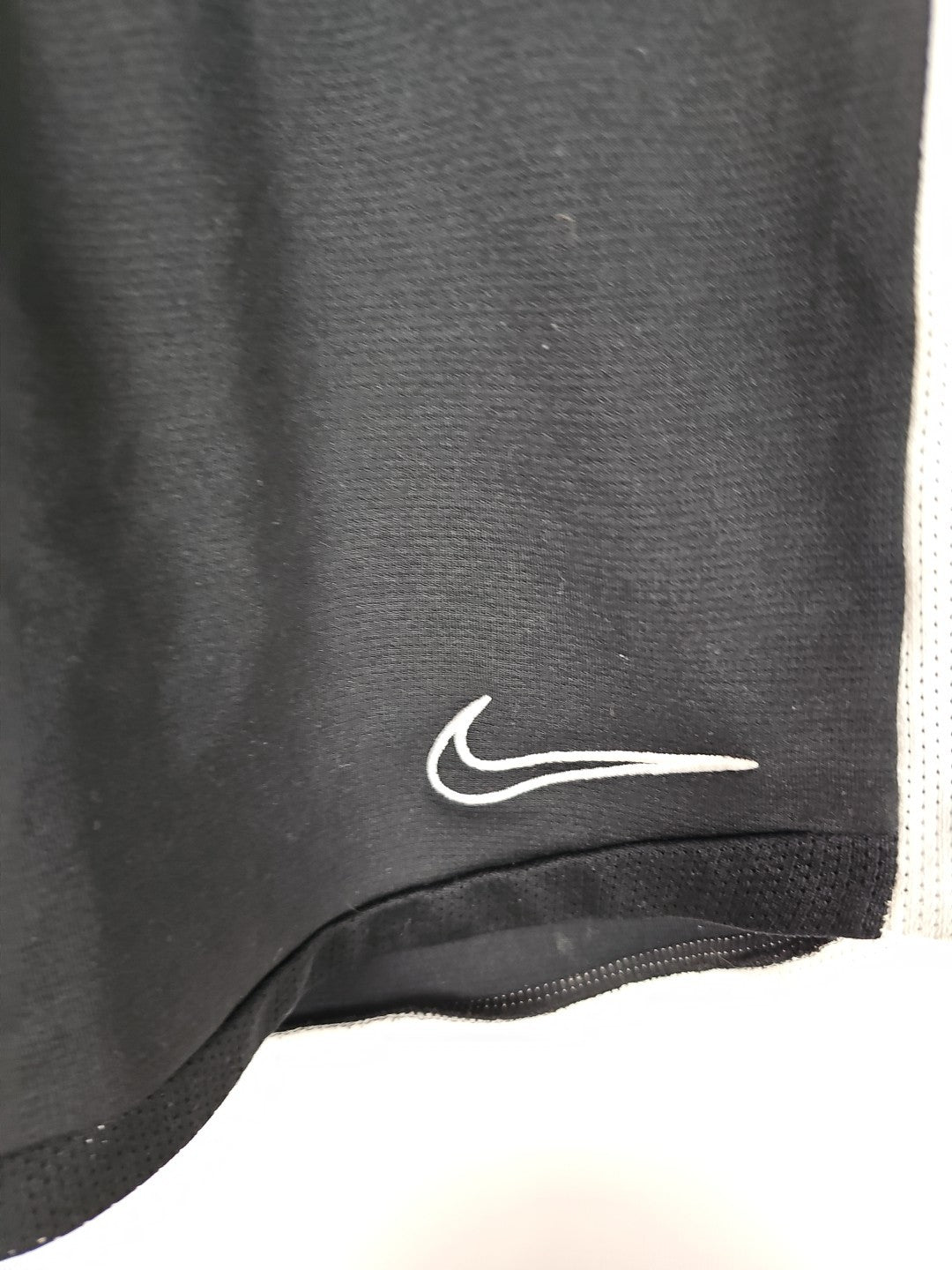 EK8272Damen Shorts Nike Gr.M Schwarz1