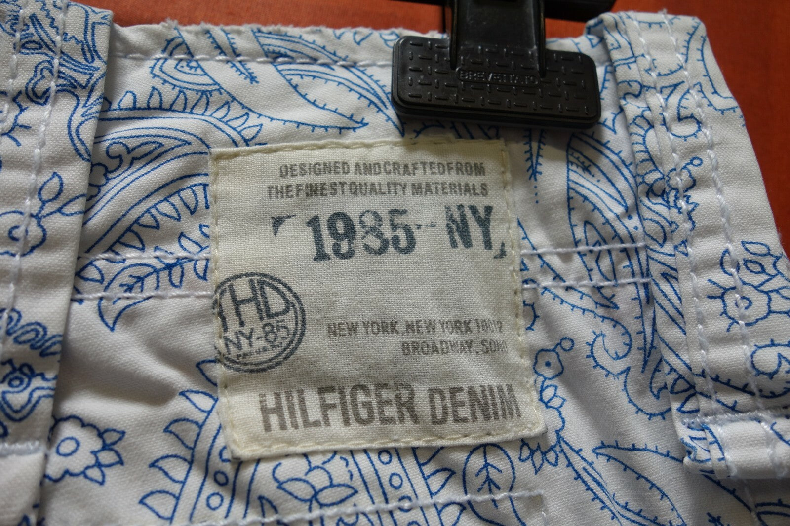 EK0546 Herren Shorts von Hilfiger Denim, weiß, W312