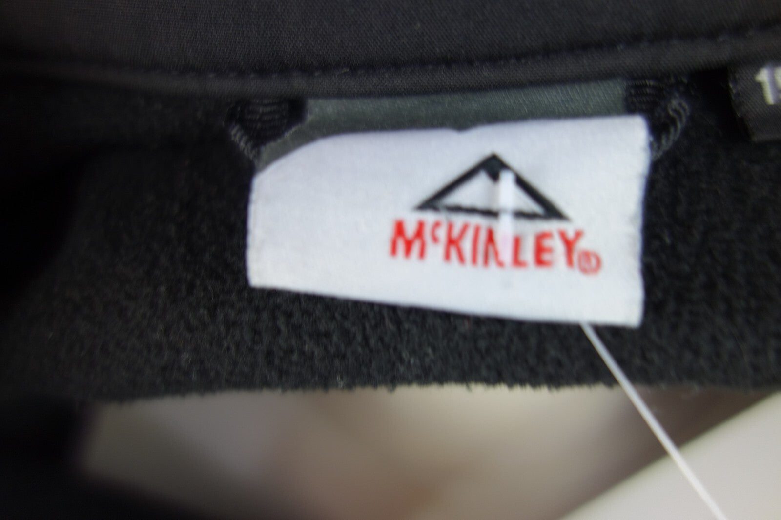 EK4029 Kinder Softshelljacke von McKinley, schwarz, Gr. 1525