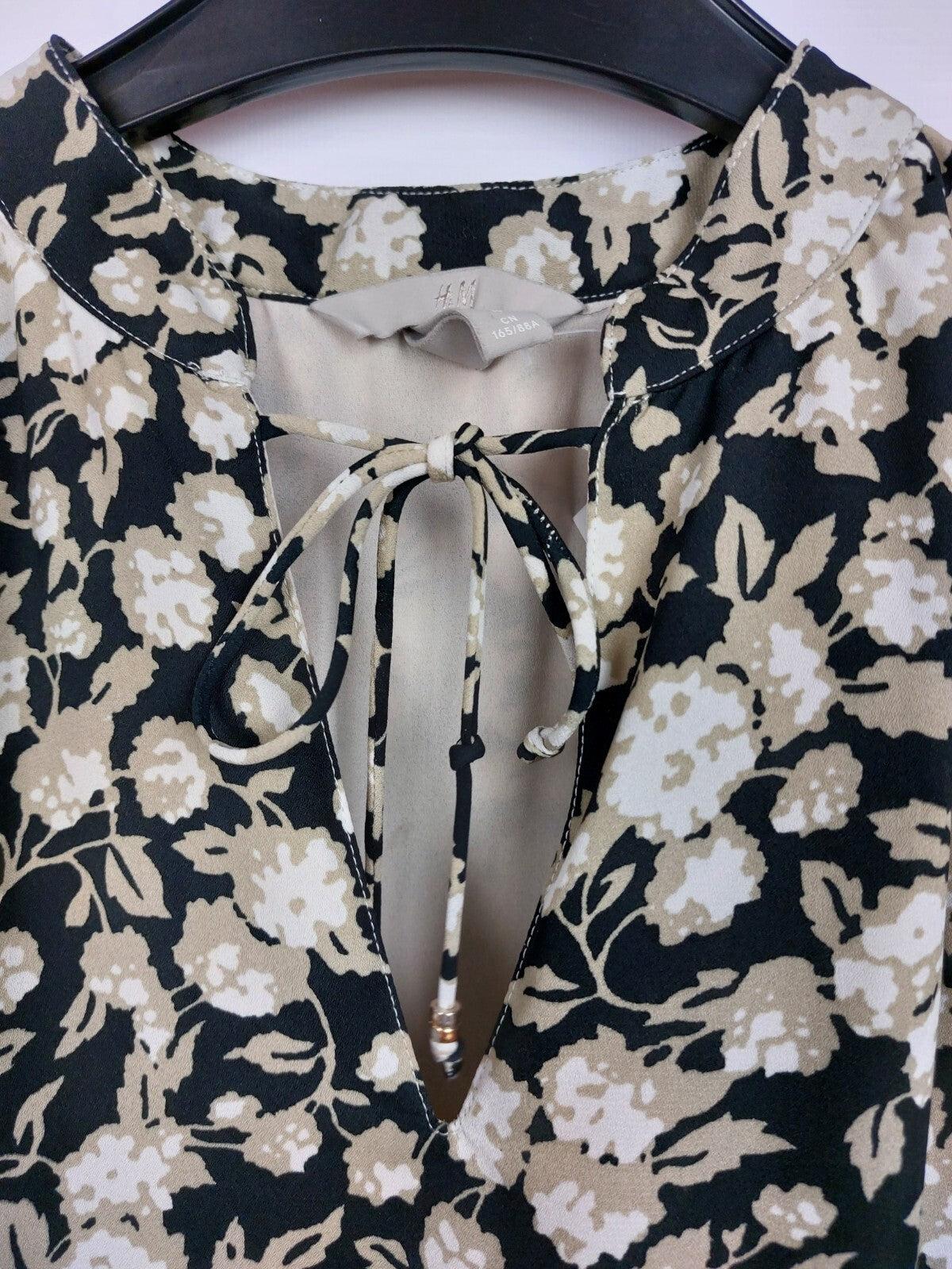 EK4918 Damen Kleid von H&M, schwarz/beige, Gr. 383