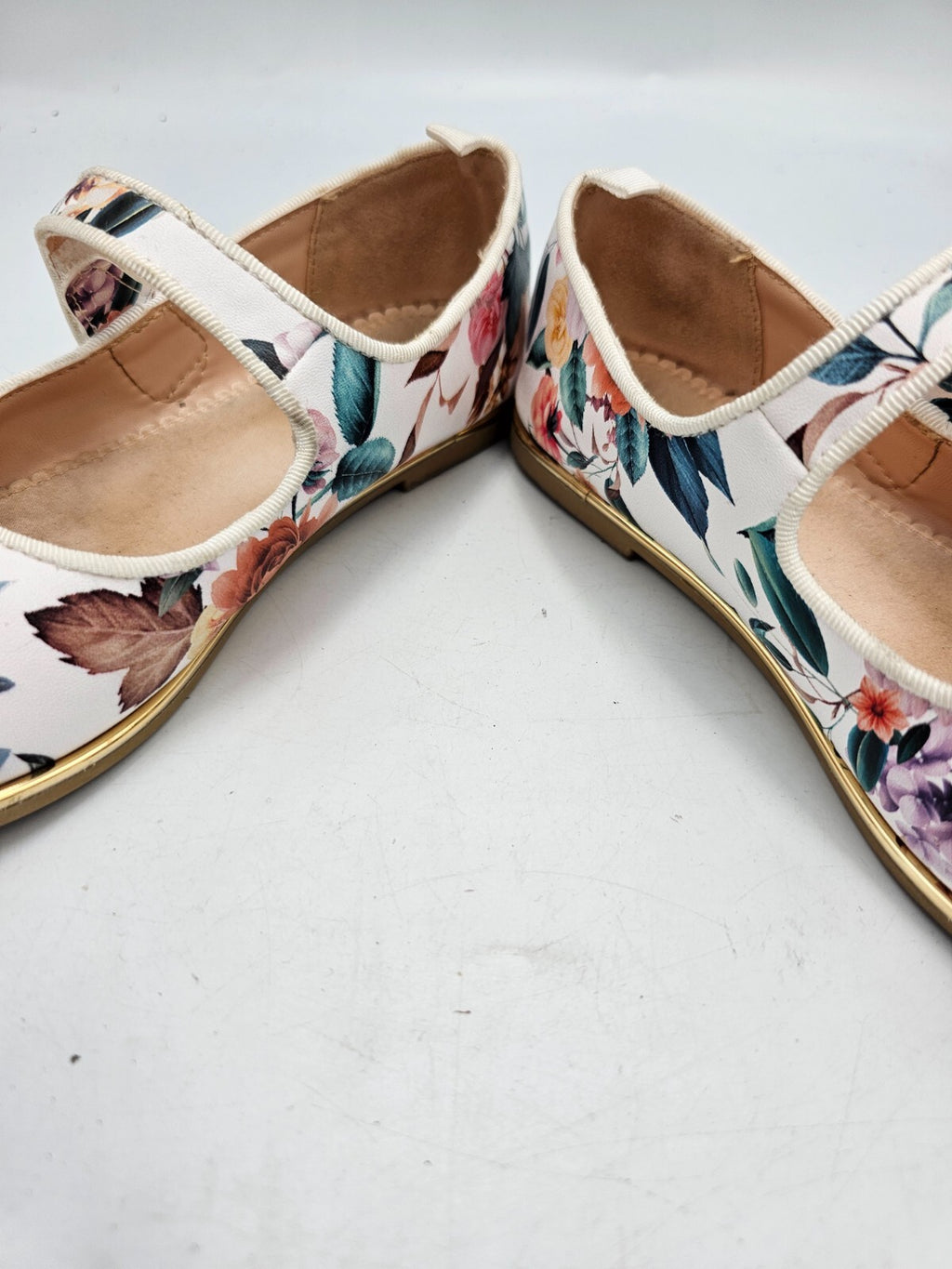 ES0090 Mädchen Ballerinas von H&M, weiß, Blumen, gr. 316
