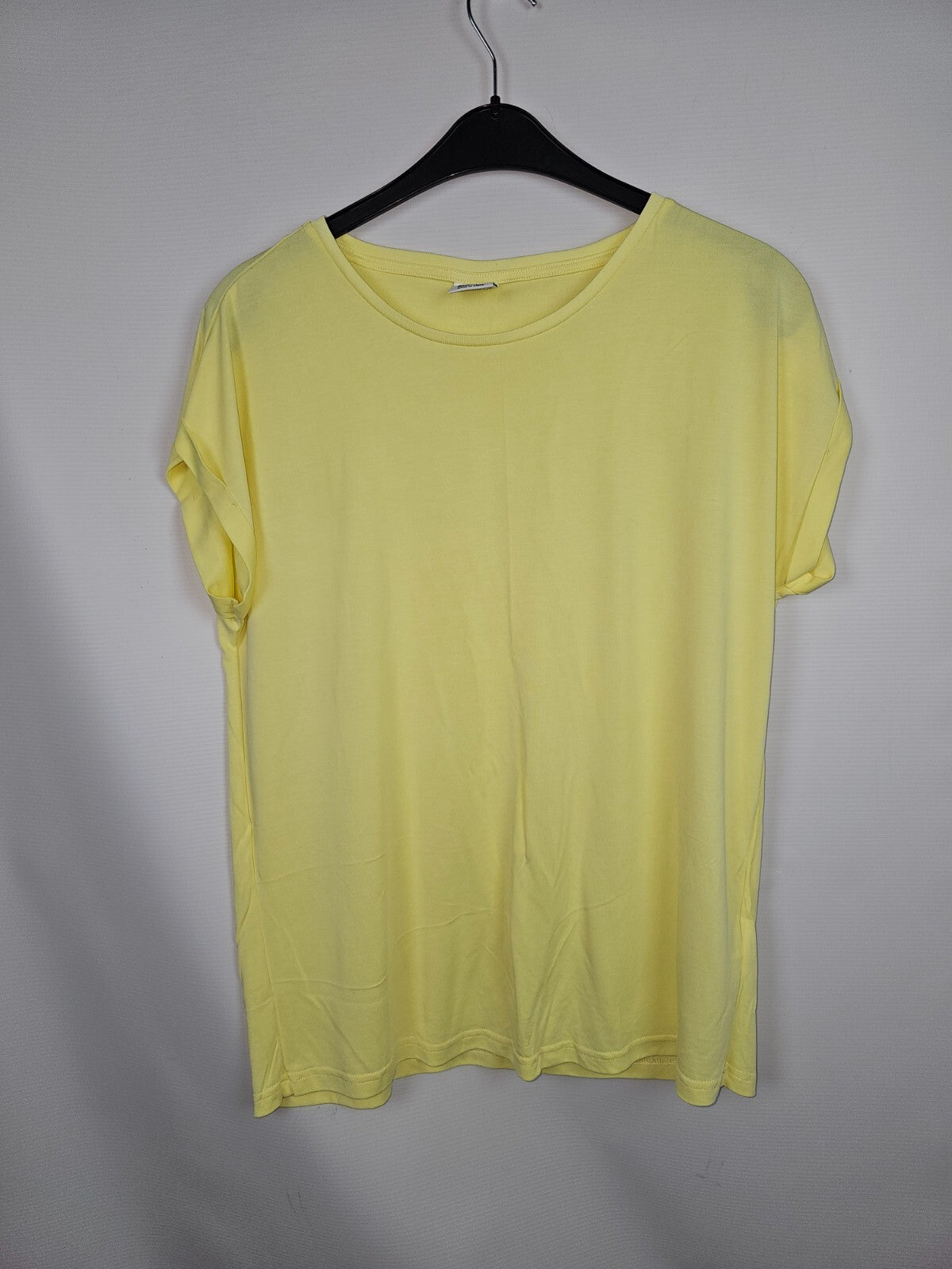 EK6394 Damen T-Shirt von Urban Classics, Gelb, Gr.:M0