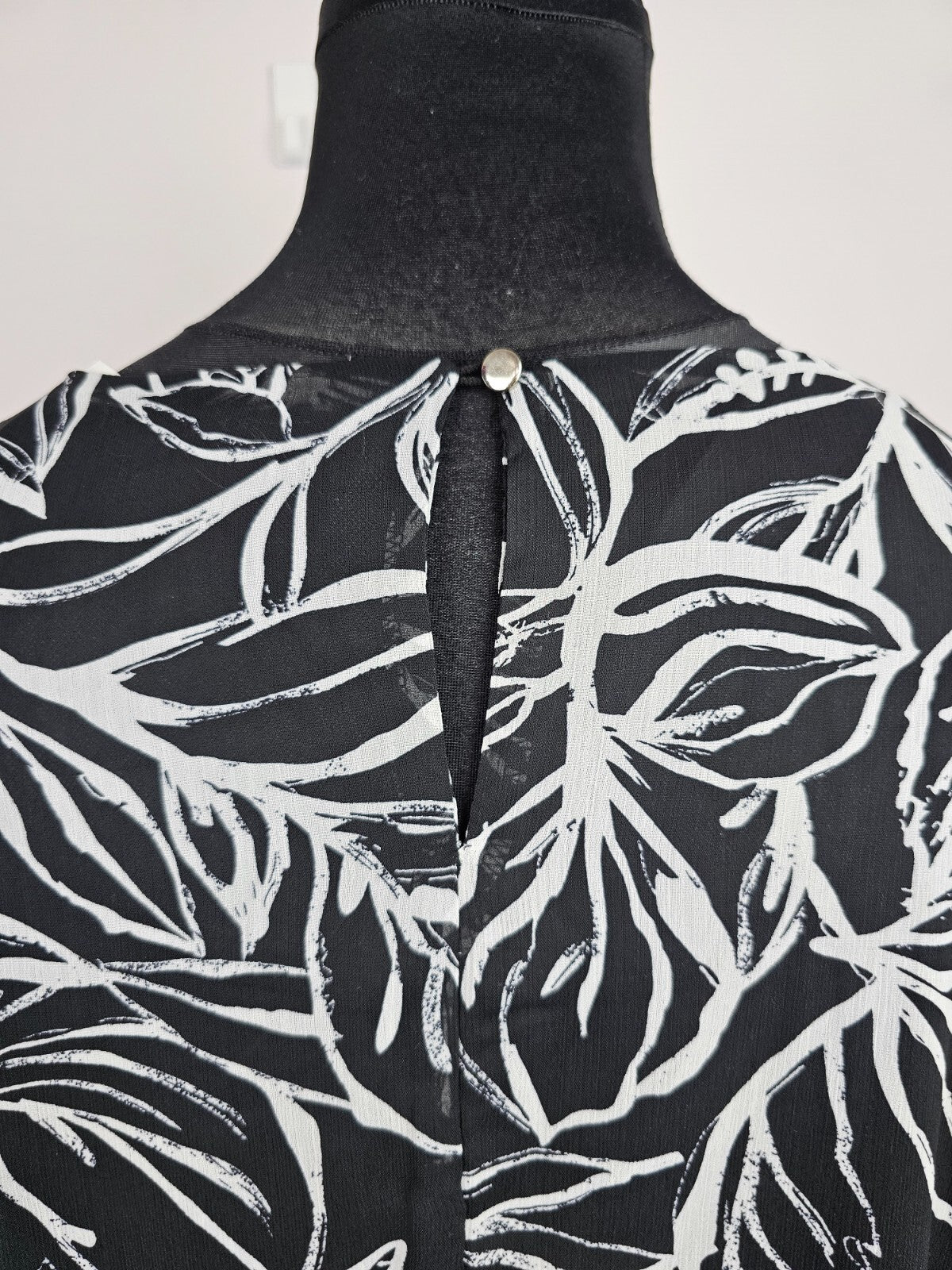 EK5694 Damen Kleid von m.collection, schwarz/weiß, Gr. 297