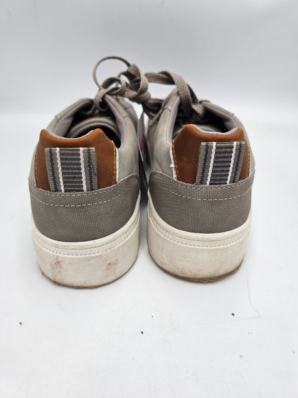 ES0064 Unisex Sneaker von Bench, grau, Gr. 406