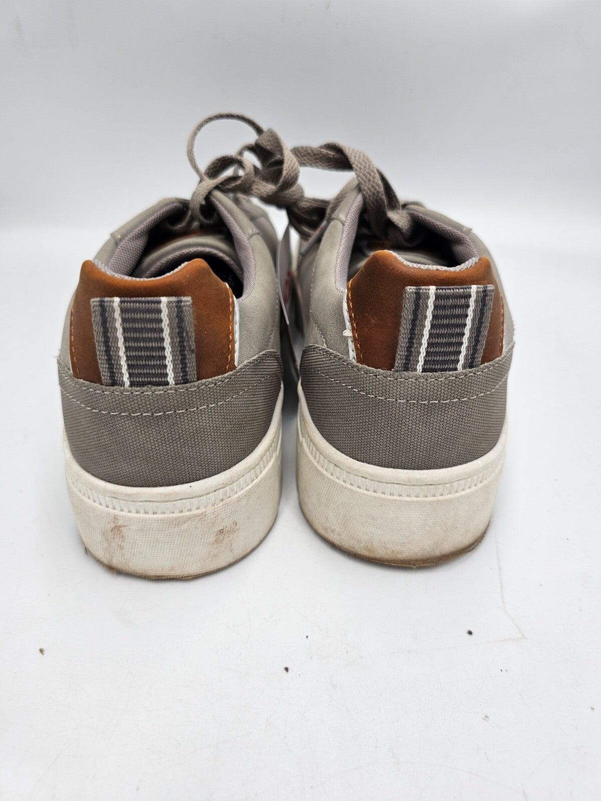 ES0064 Unisex Sneaker von Bench, grau, Gr. 406