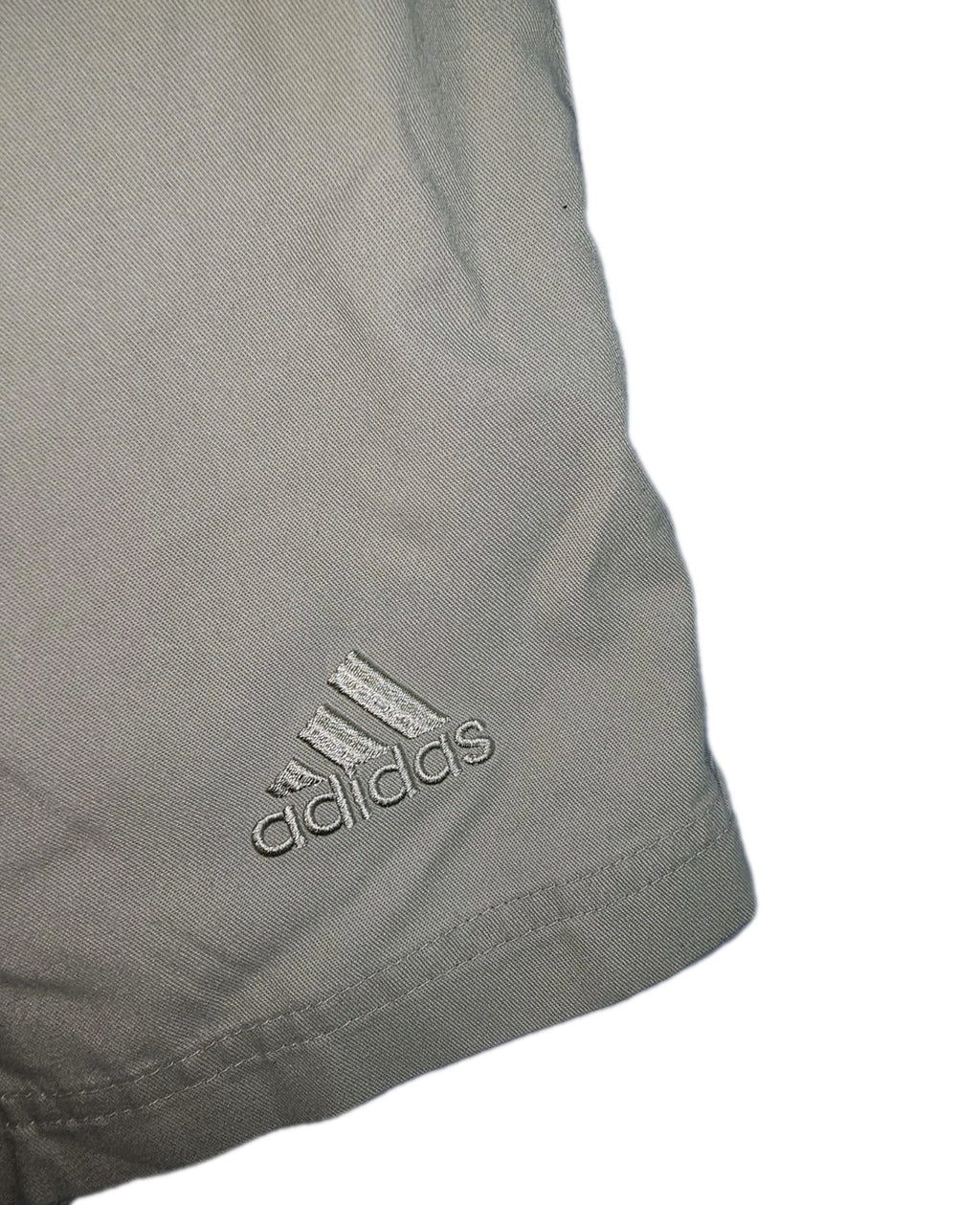EK8132 Herren Shorts von Adidas, beige, Gr.XL1