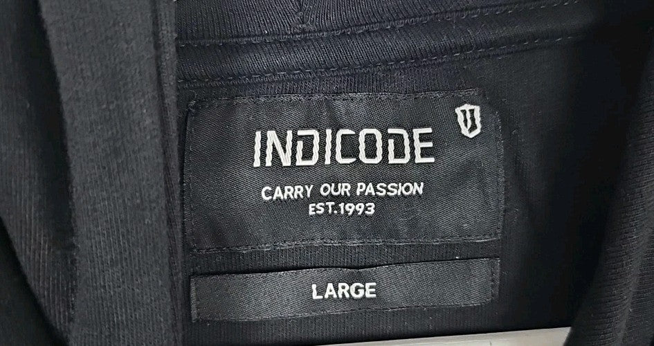 EK8092 Schwarzer Pullover Indicode M1