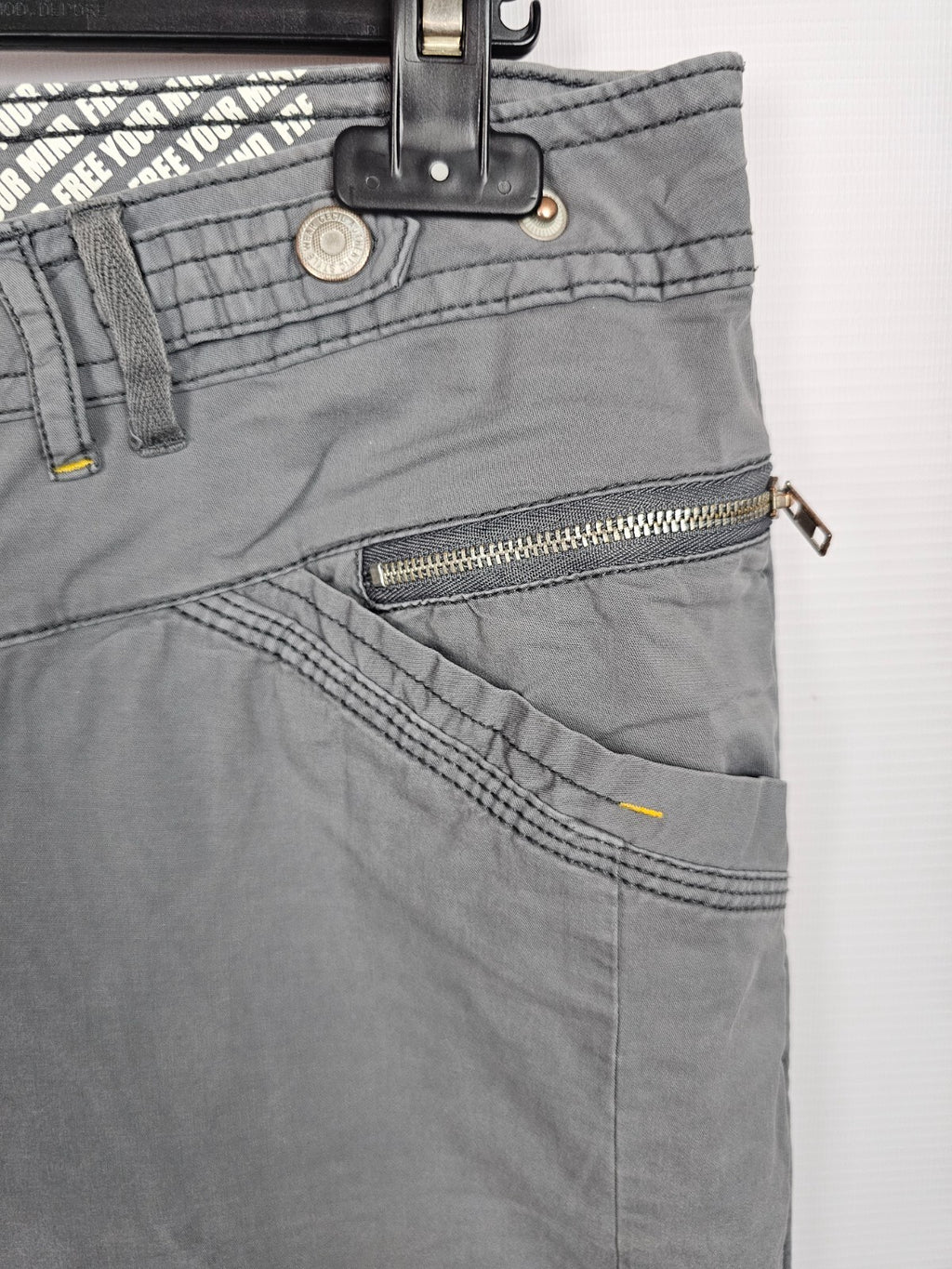EK5687 Damen  Capri Hose von Cecil, grau, Gr. W344