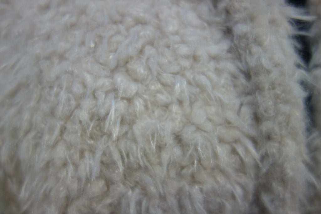 EK1220 Damen Kurze Felljacke von Pull&Bear, offen, Gr. S2