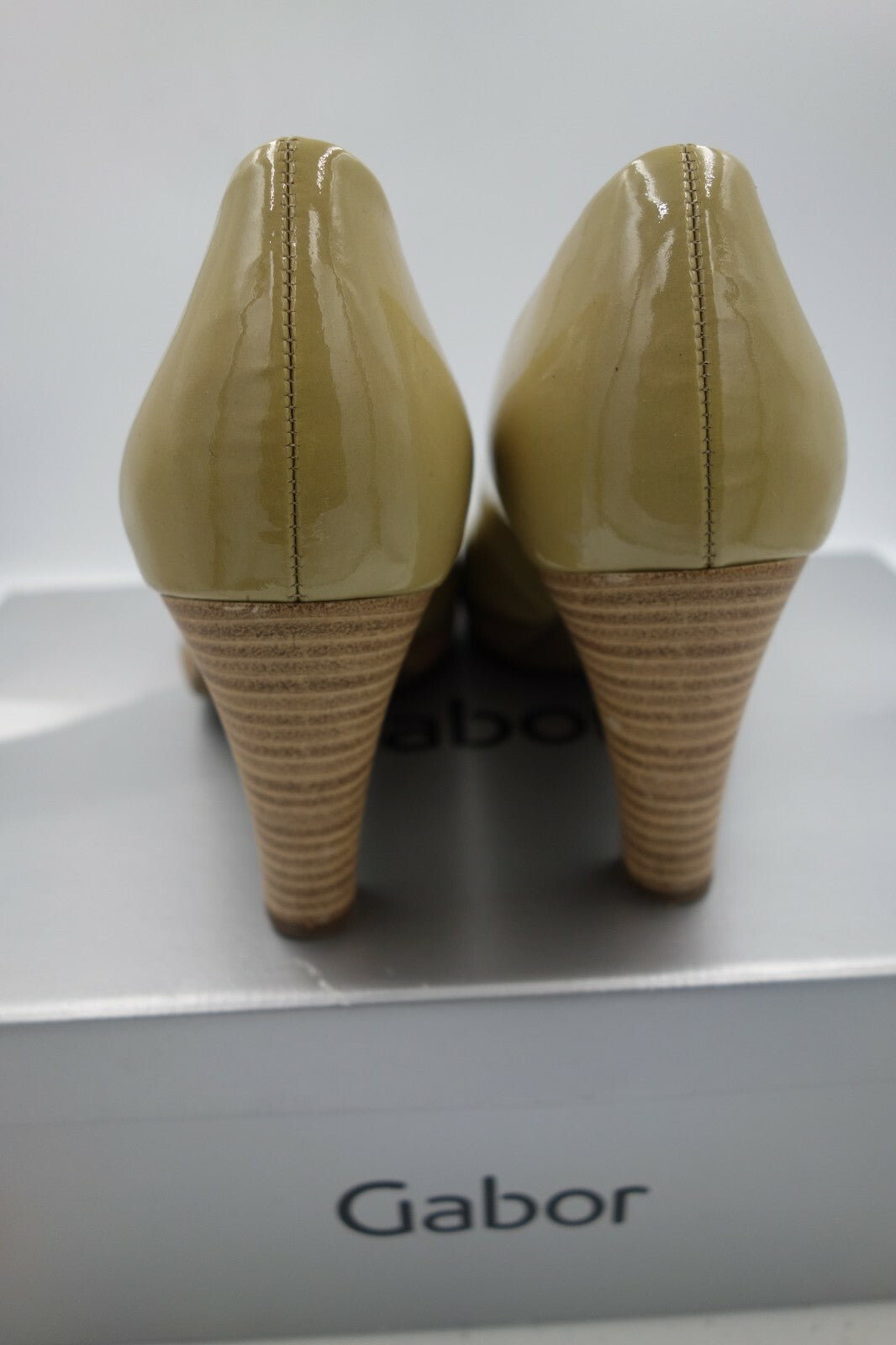 ES0213 Damen Pumps von Gabor, UK43