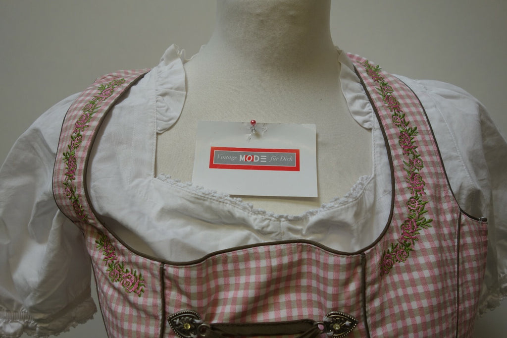 EK0992 Dirndl von Wiesenkönig Gr. 32 inkl. Schürze und Bluse1