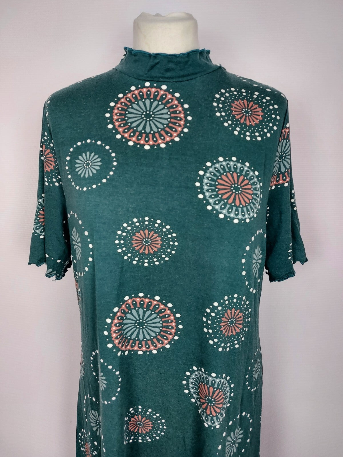 EK0898 Damen Kleid von Boysen´s, grün mit Blumen, Gr. 441