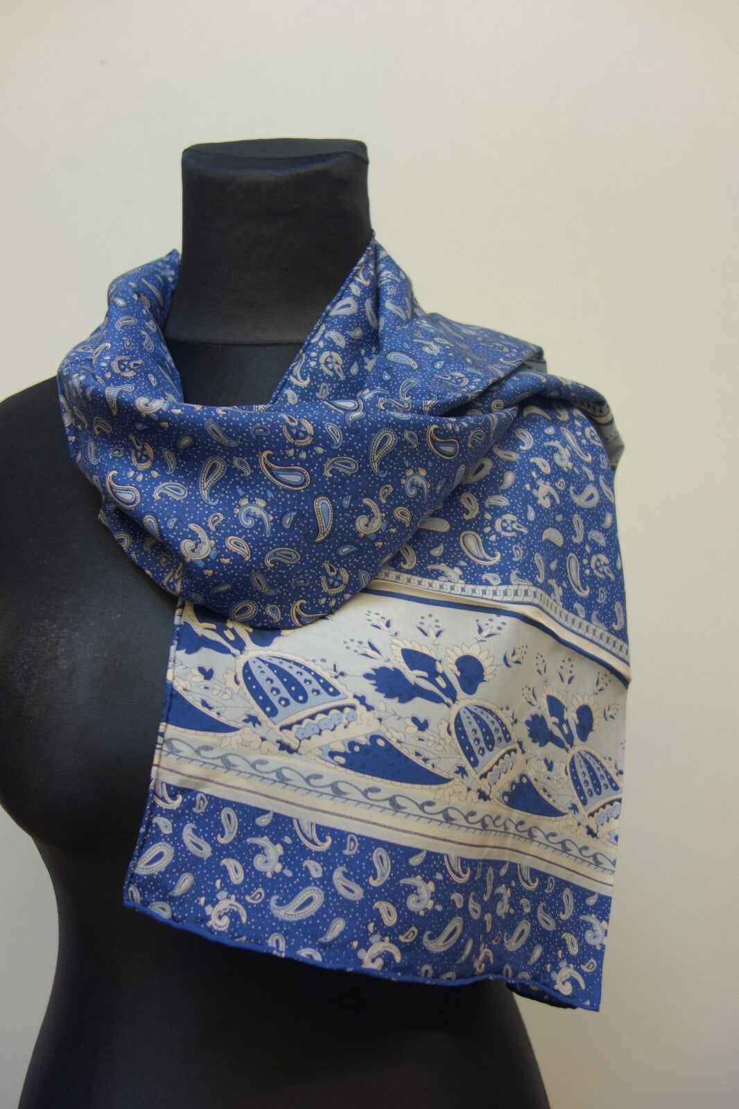 EK3737 Blaues Halstuch 1