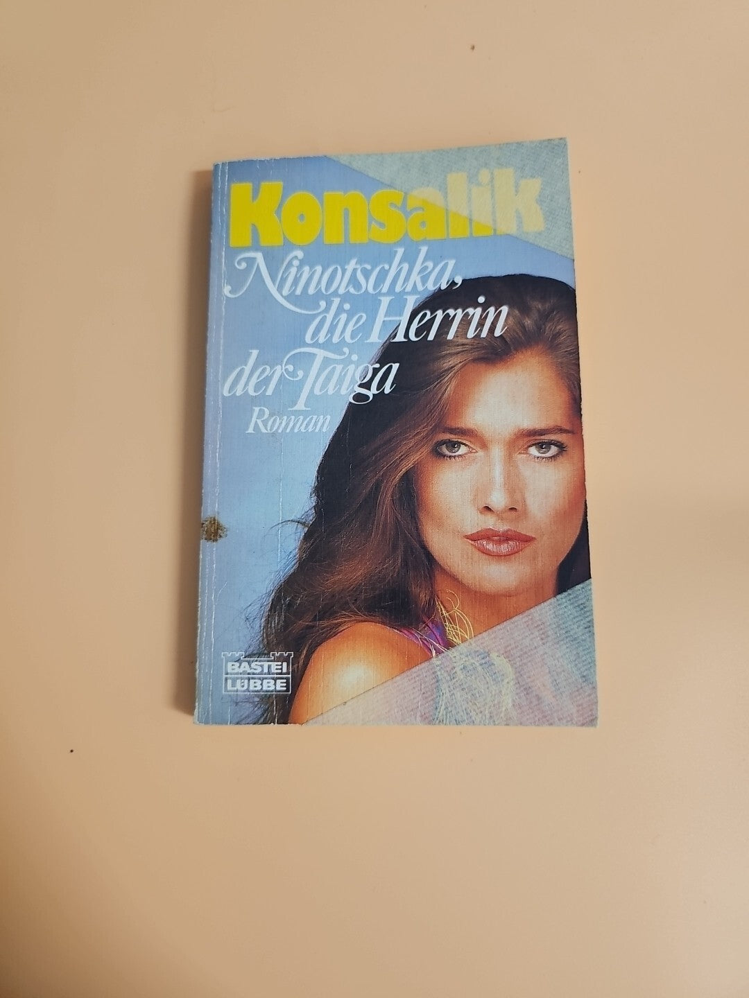 Ninotschka, die Herrin der Taiga - Roman von H. G. Konsalik 1987  Taschenbuch 820