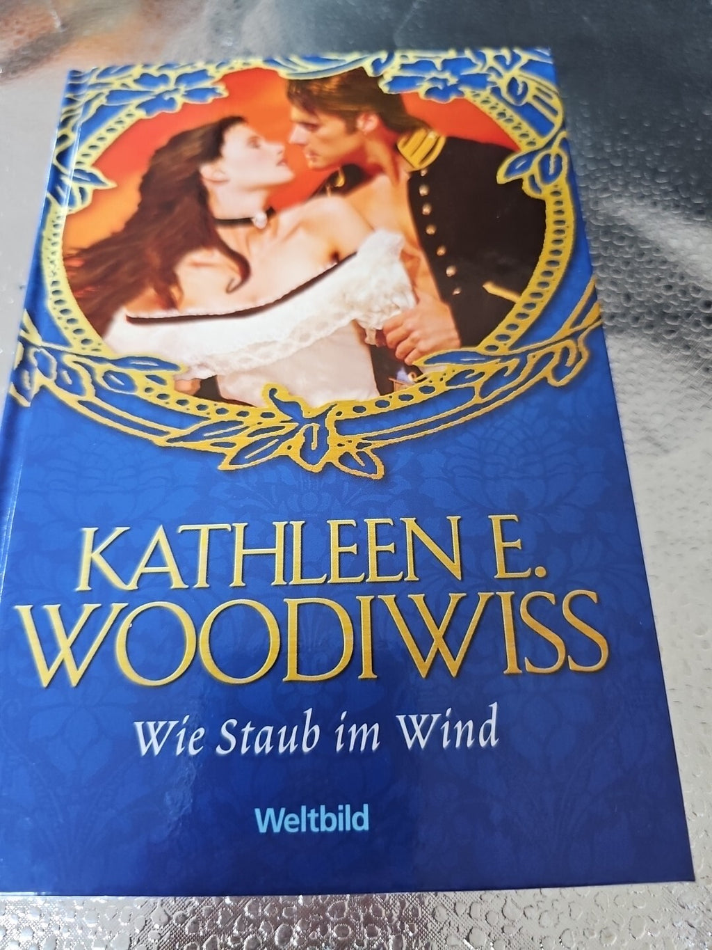EB 522 Wie Staub im Wind von KATHLEEN E WOODIWISS | Buch | Zustand sehr gut0