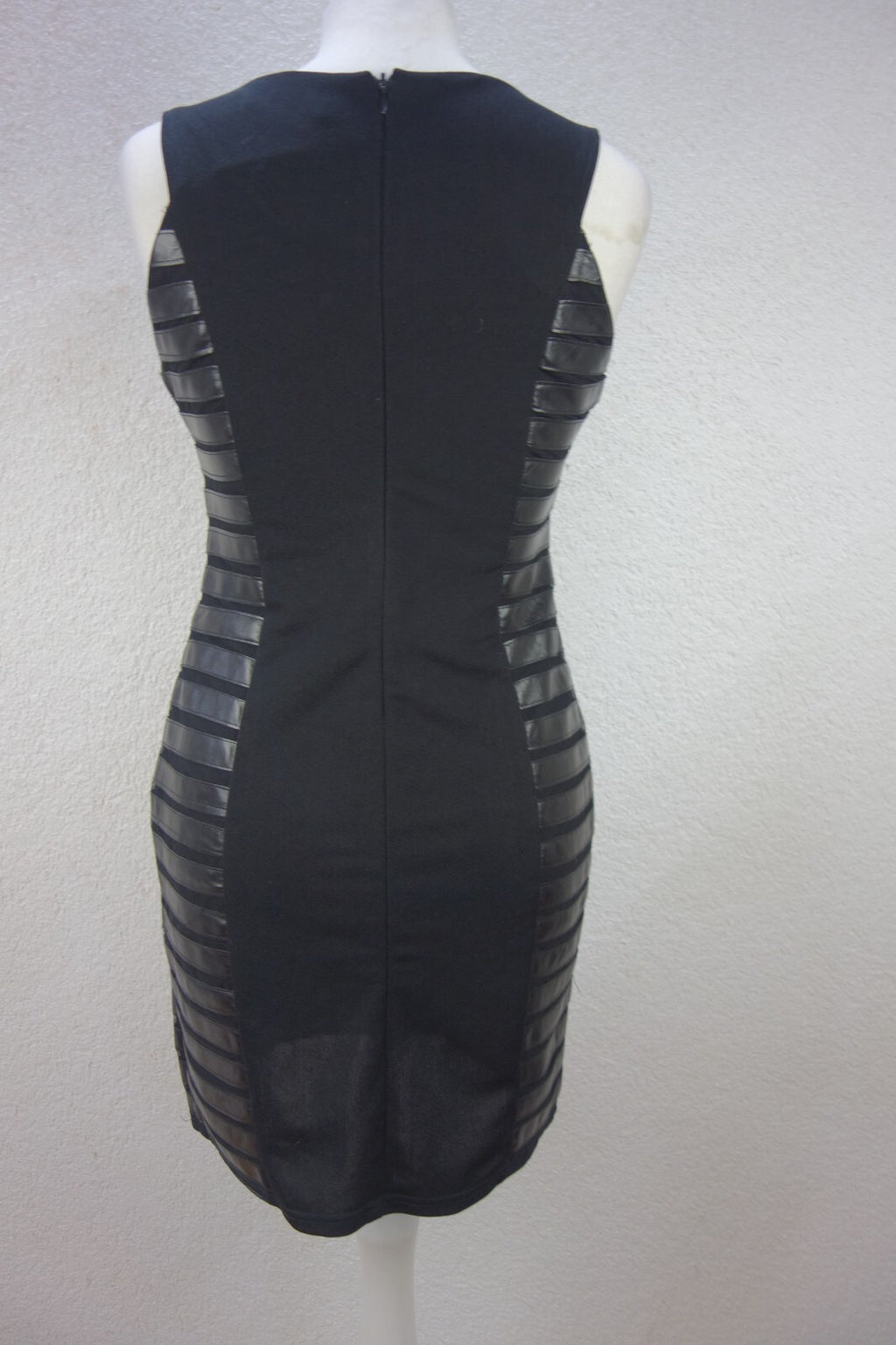 EK0974 Dame Kleid von Vera&Lucy, schwarz mit Lederverzierung, Gr. L4