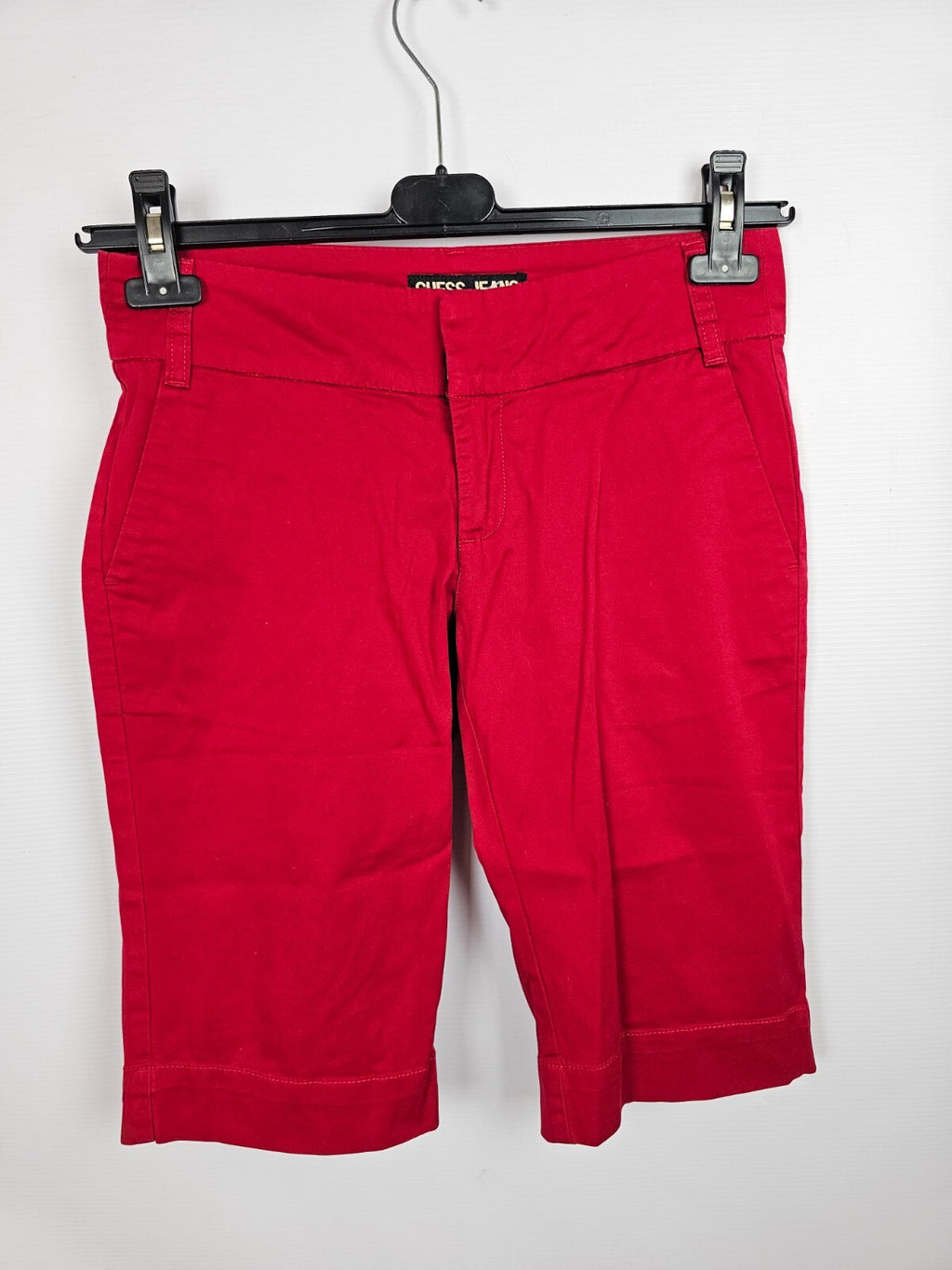 EK5326 Damen knielange Hose von Guess, rot, Gr. 29 (XS)0