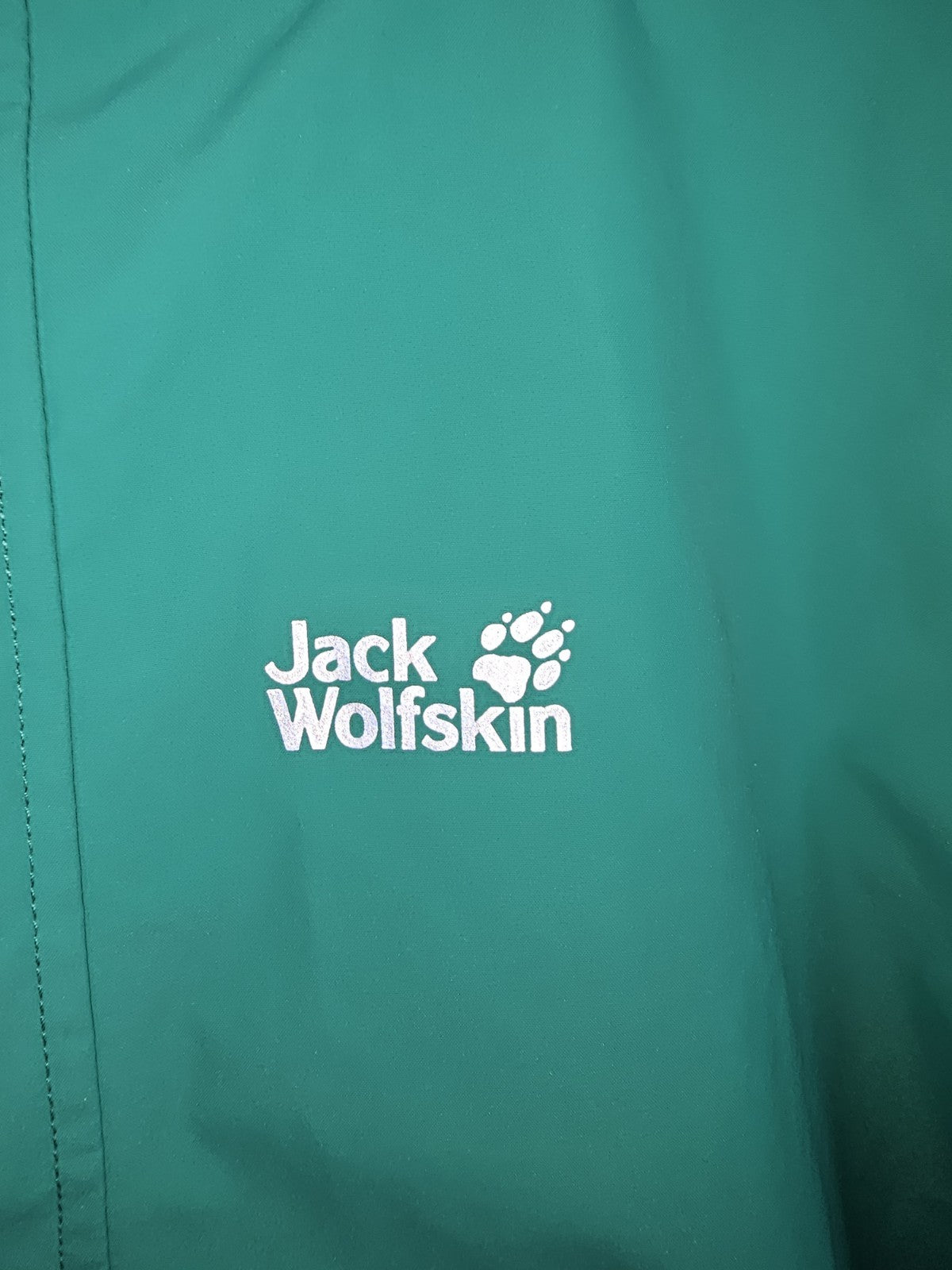 EK7731 Mädchen Windjacke von Jack Wolfskin, grün, Gr.1521