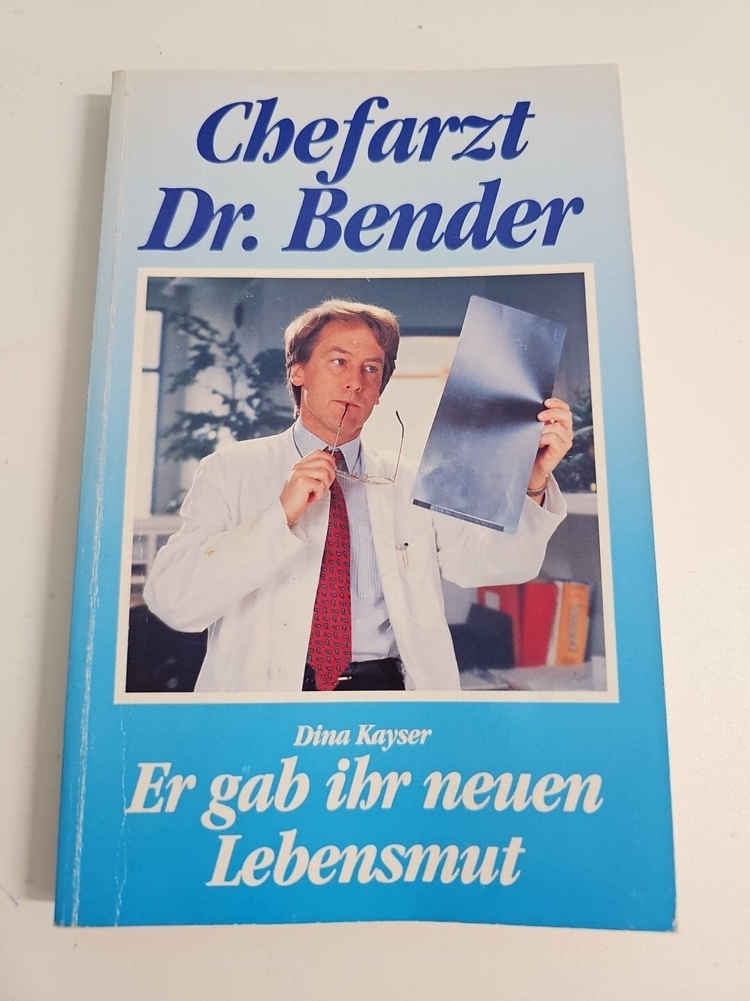 EB596 Chefarzt Dr. Bender: Er gab ihr neuen Lebensmut. Kayser, Dina0