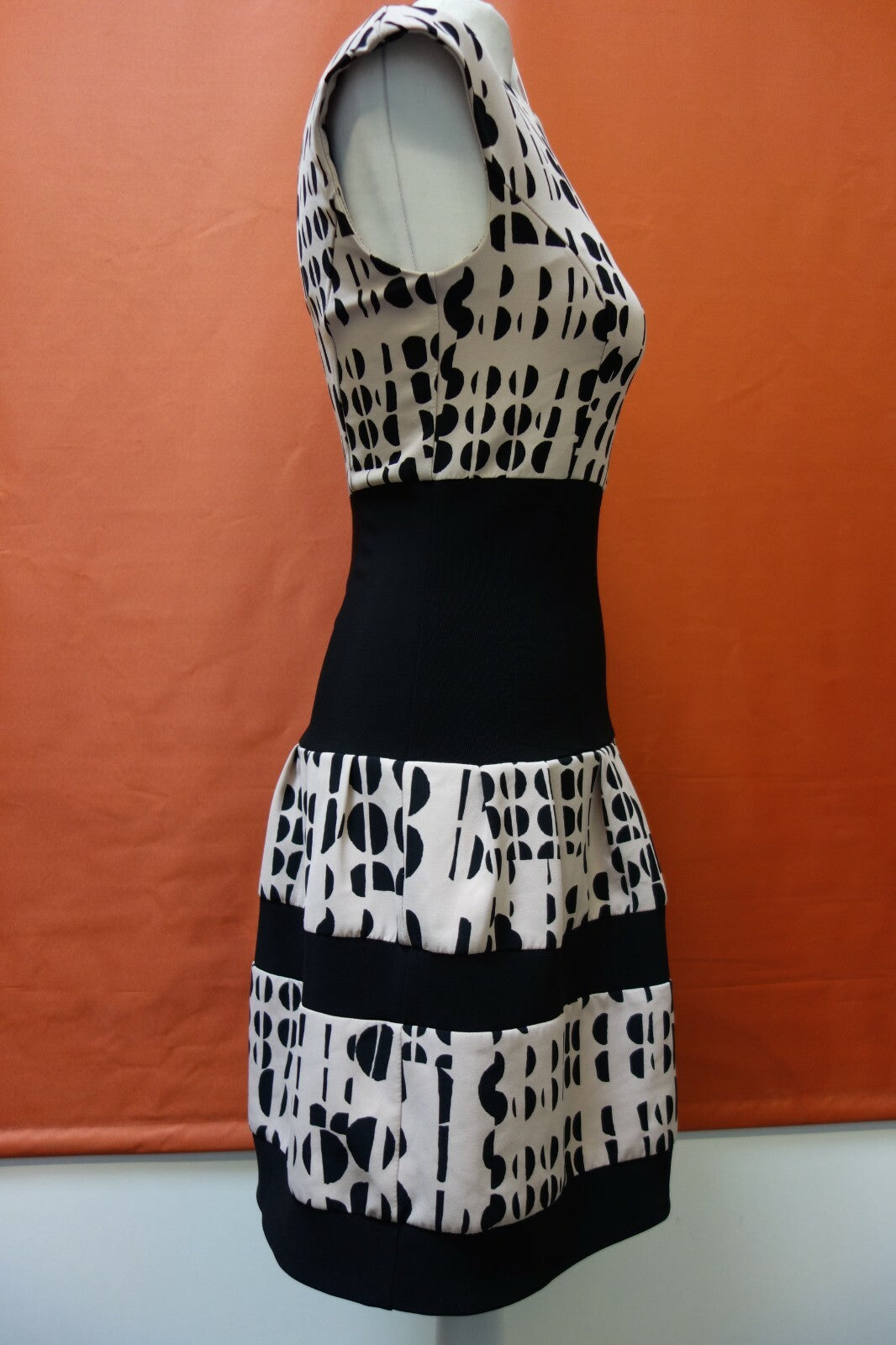 EK0213 Damen Kleid von Nuna Lie, S2