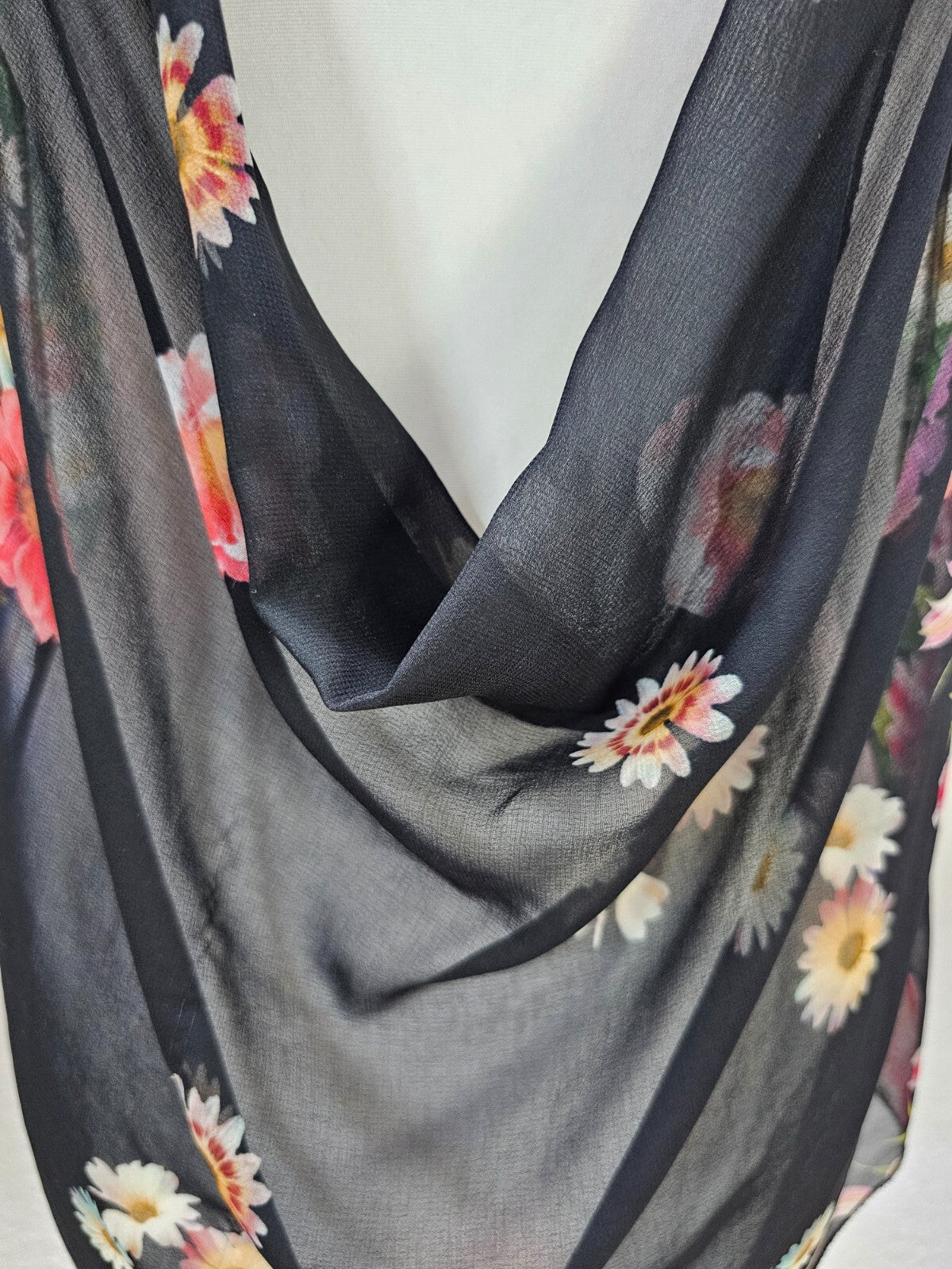 EK6099 Damen Bluse von Imperial, schwarz, Blumen, Gr. S4