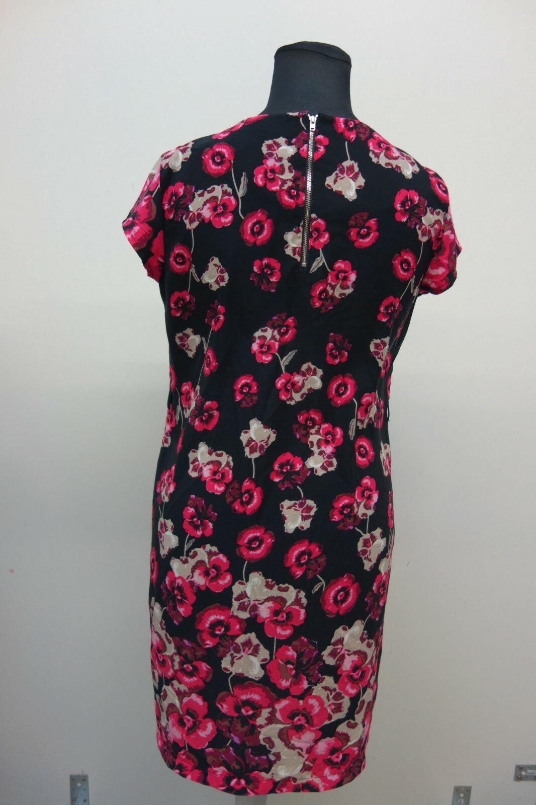 EK1122 Damen Kleid von Next, schwarz mit Blumen, Gr. L4